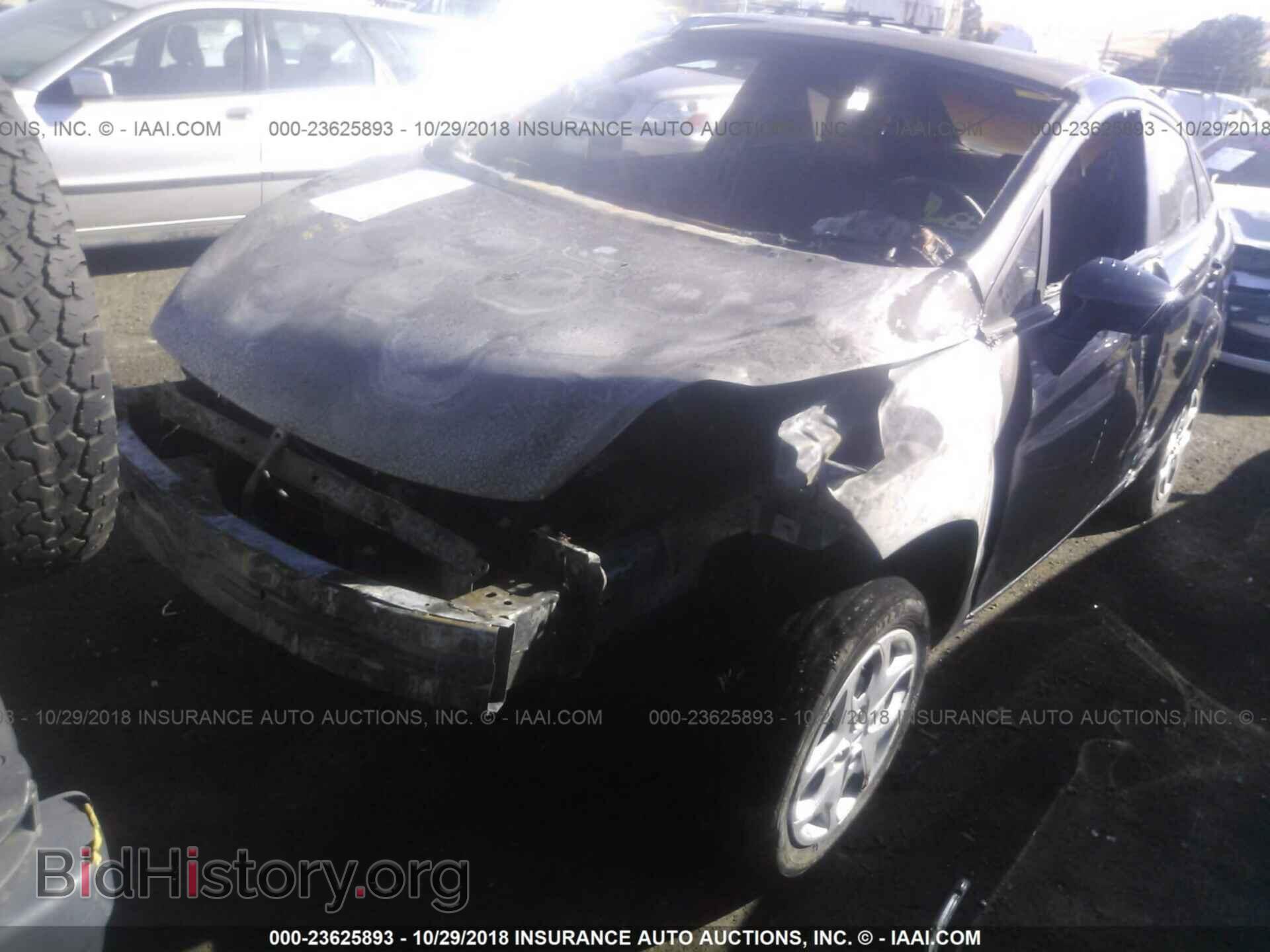 2013 Ford Fiesta - VIN: 3FADP4AJ0DM186501 - Фото 2