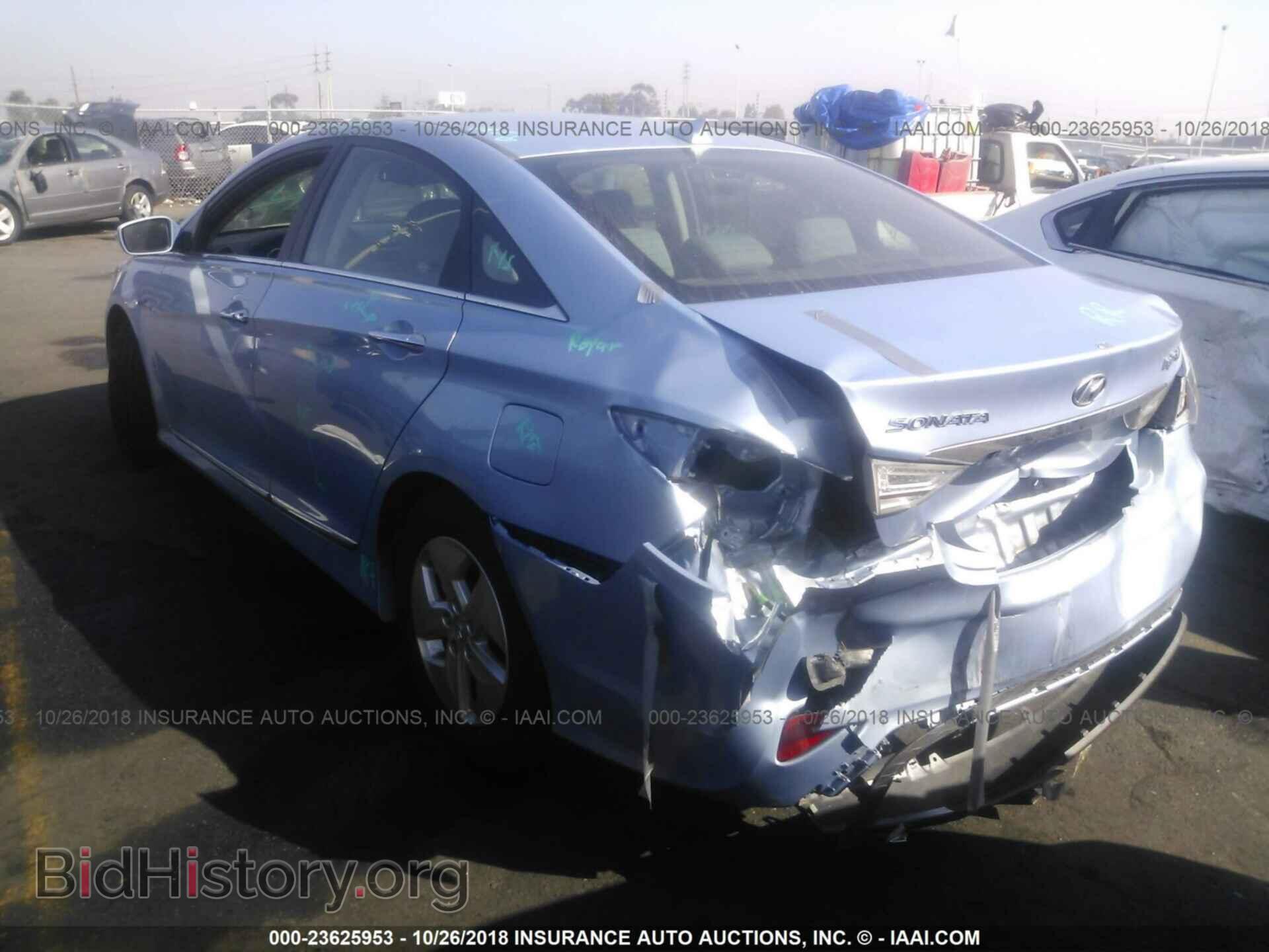 2012 Hyundai Sonata - VIN: KMHEC4A48CA034042 - Photo 3