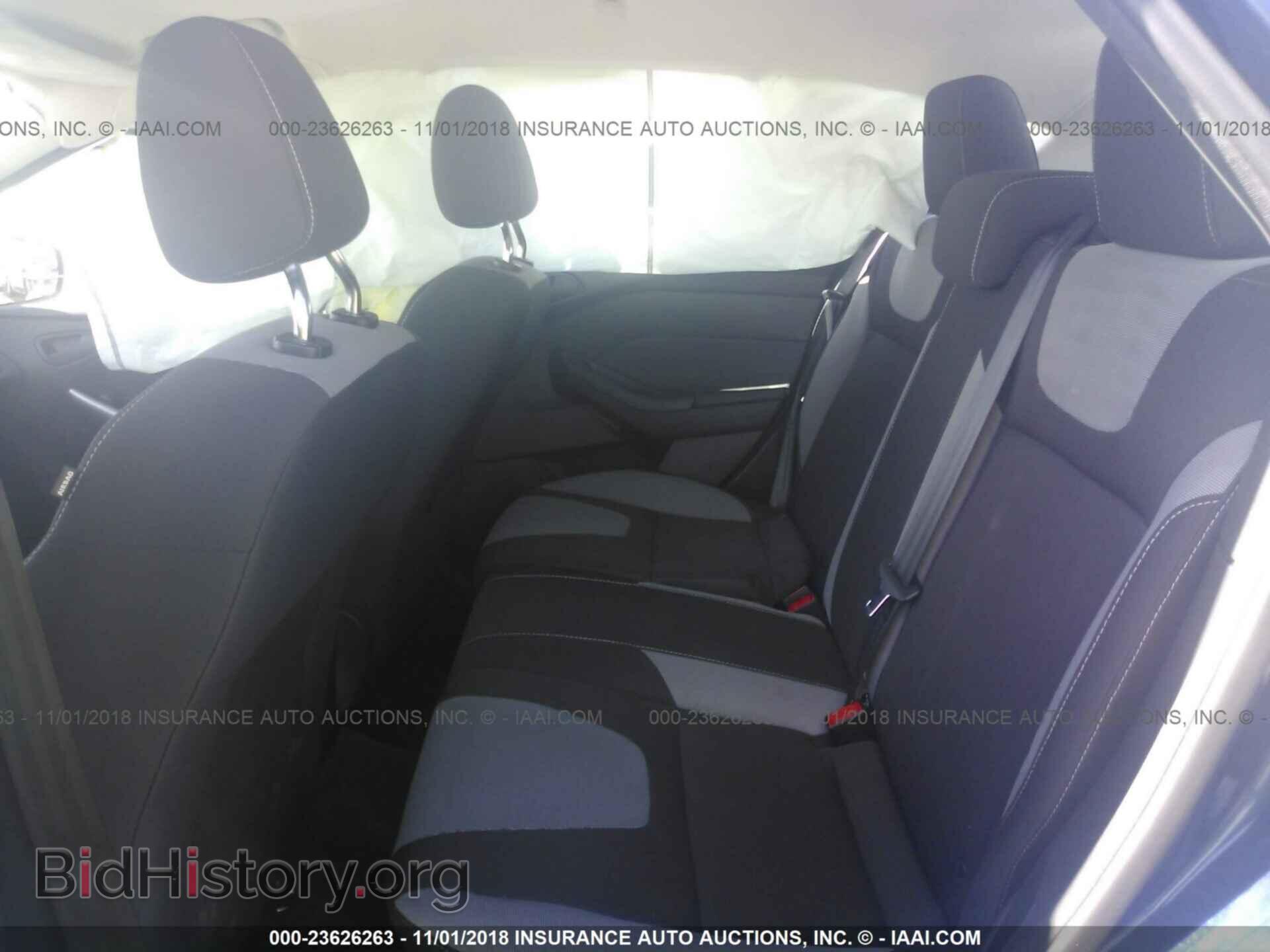 2012 Ford Focus - VIN: 1FAHP3K24CL122321 - Photo 8