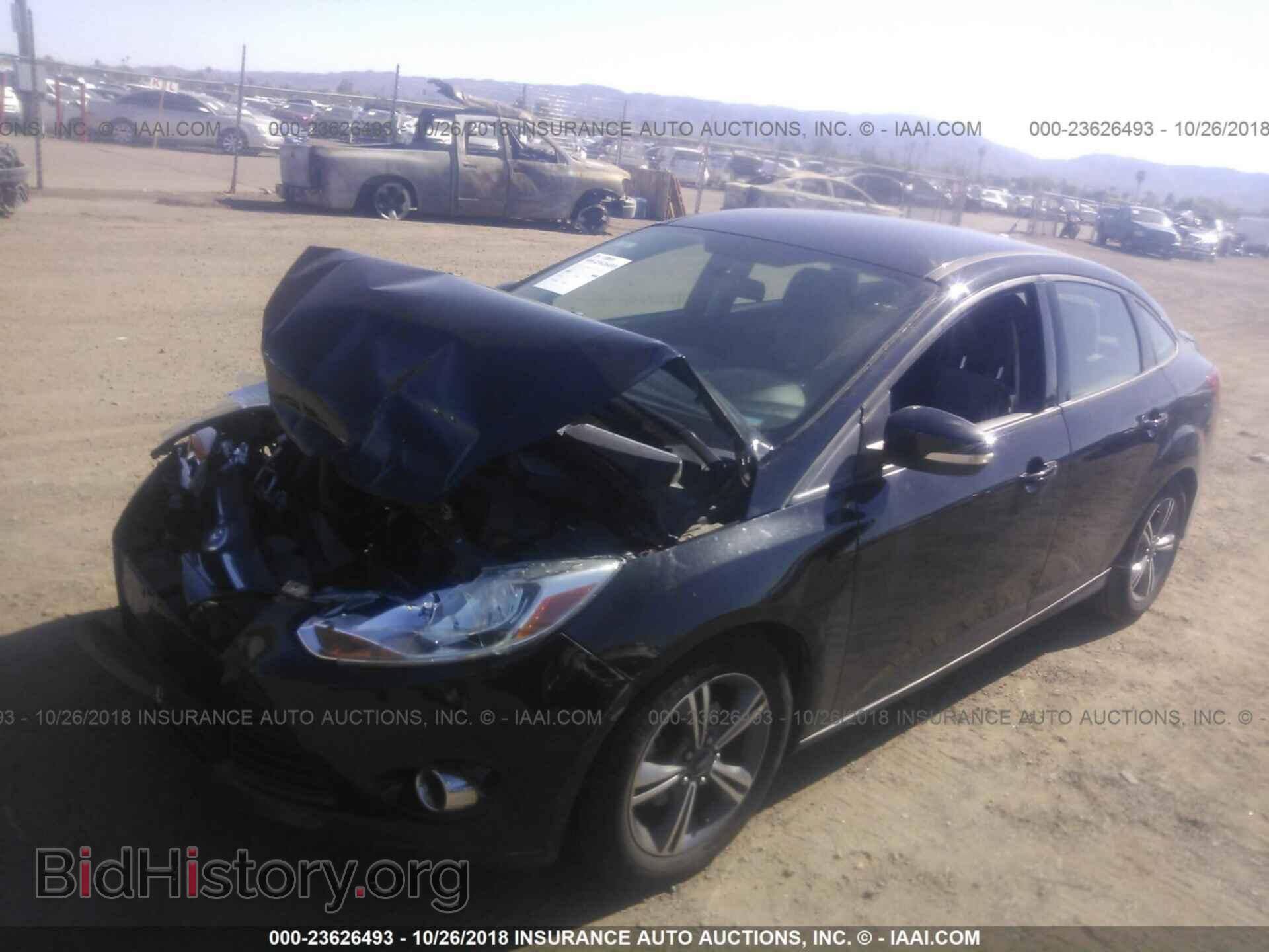 2014 Ford Focus - VIN: 1FADP3F24EL293968 - Фото 2