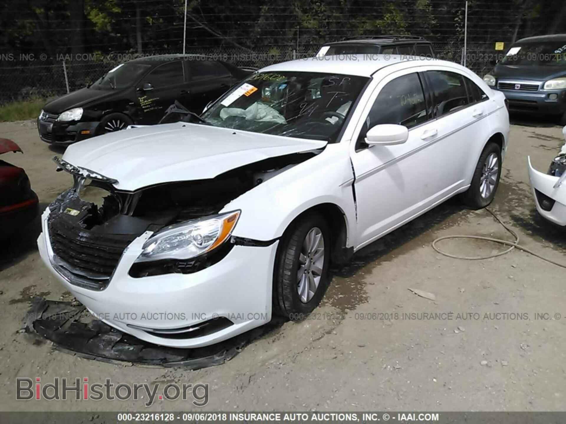2014 CHRYSLER 200 - VIN: 1C3CCBBB7EN127700 - Photo 2