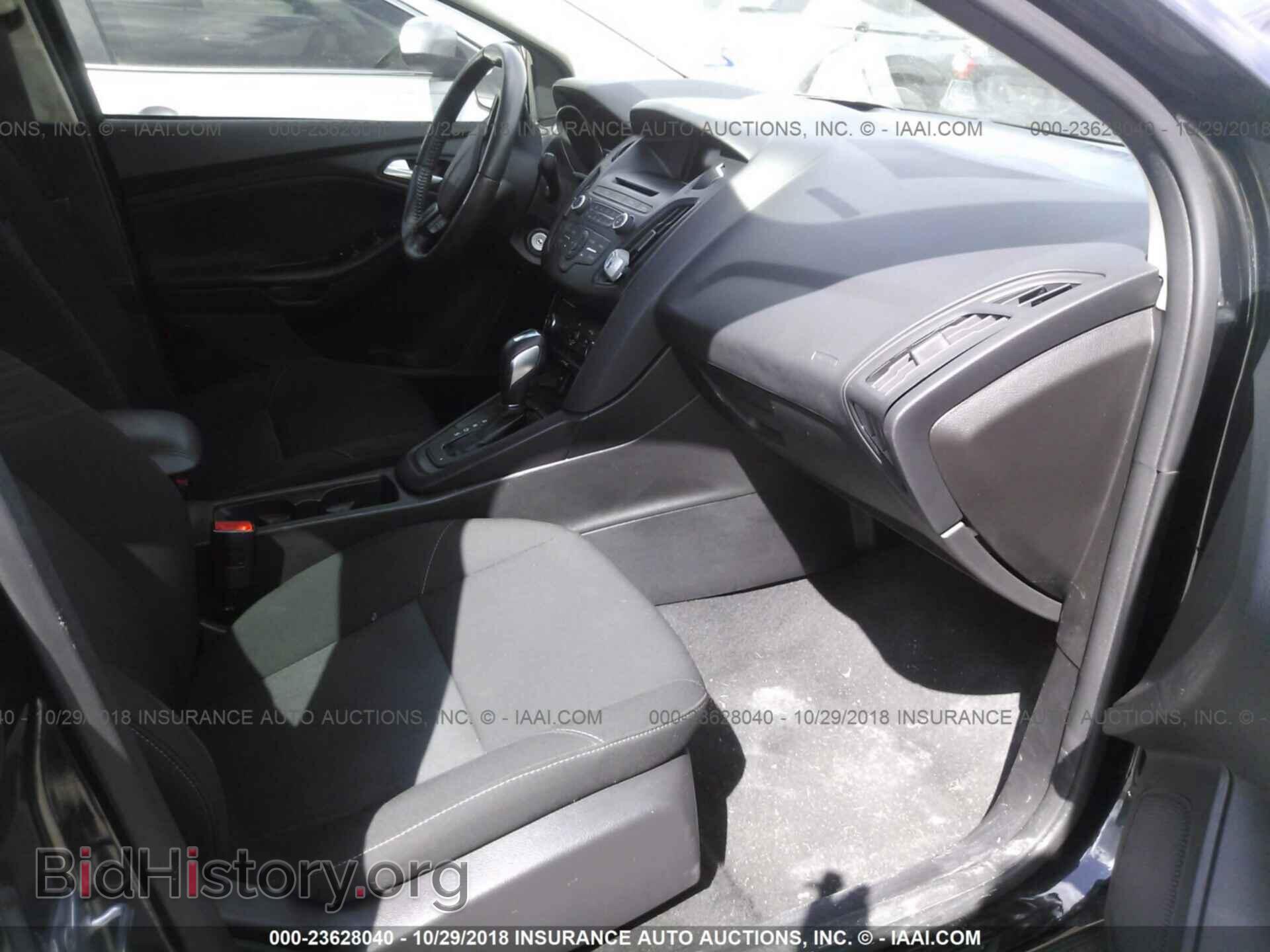 2015 Ford Focus - VIN: 1FADP3F24FL384580 - Photo 5