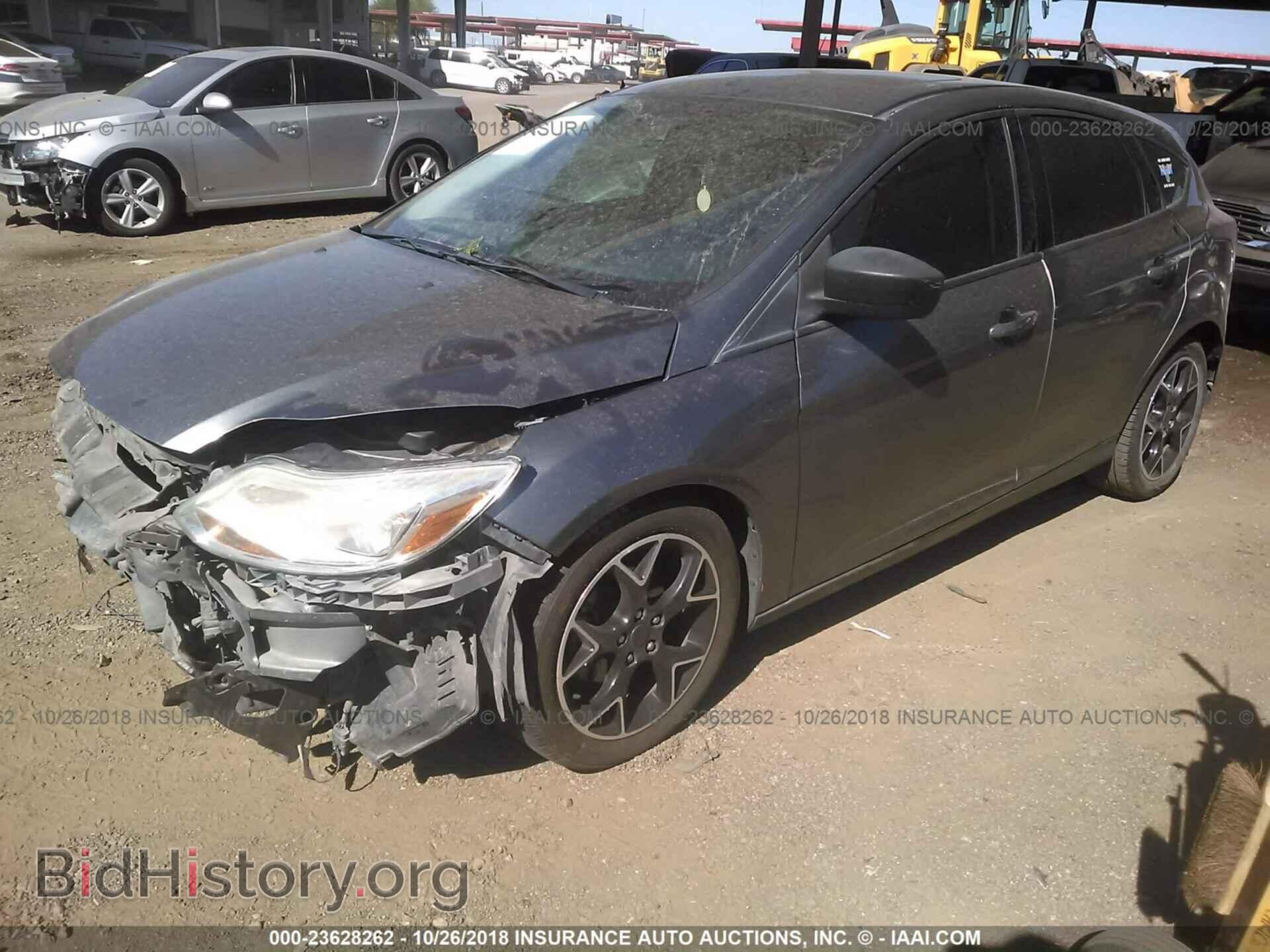 2012 Ford Focus - VIN: 1FAHP3K24CL120214 - Photo 2