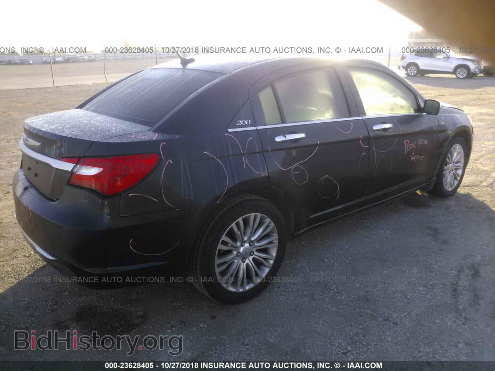 2011 Chrysler 200 - VIN: 1C3BC2FG3BN516251 - Photo 4