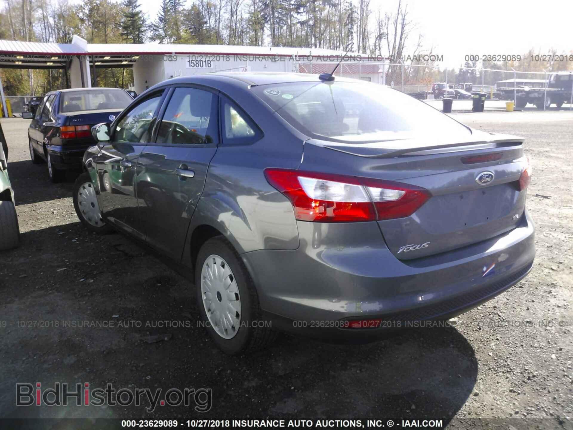 2012 Ford Focus - VIN: 1FAHP3F25CL167911 - Photo 3