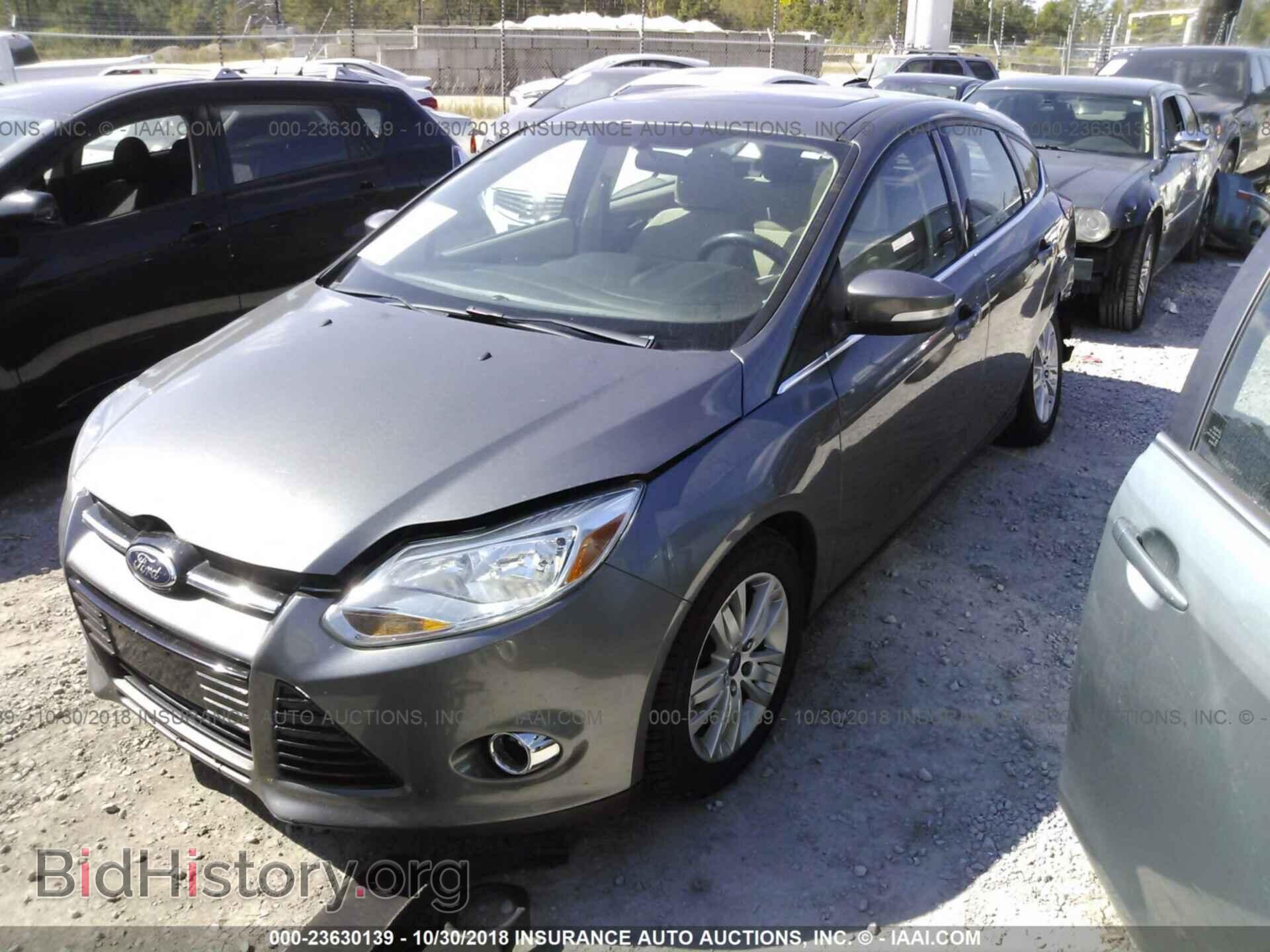 2012 Ford Focus - VIN: 1FAHP3M24CL453753 - Photo 2