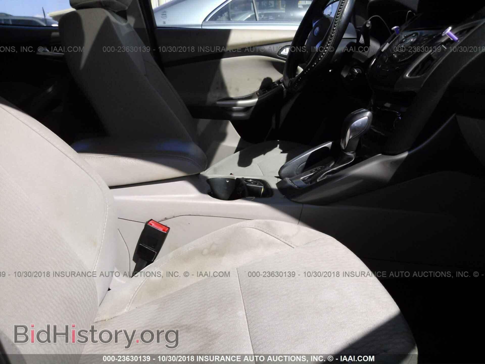2012 Ford Focus - VIN: 1FAHP3M24CL453753 - Photo 5