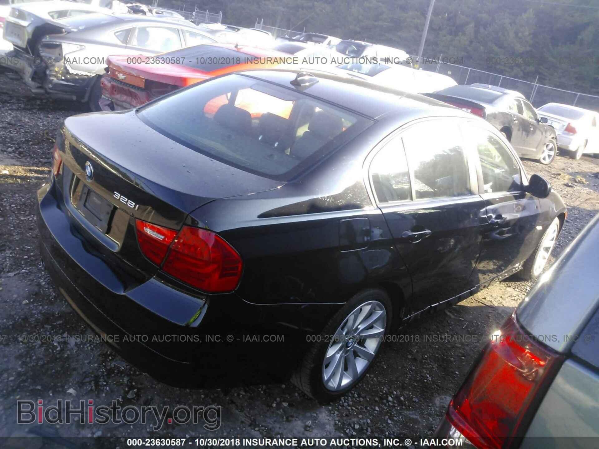 2011 BMW 328 - VIN: WBAPH7C59BA802385 - Фото 4