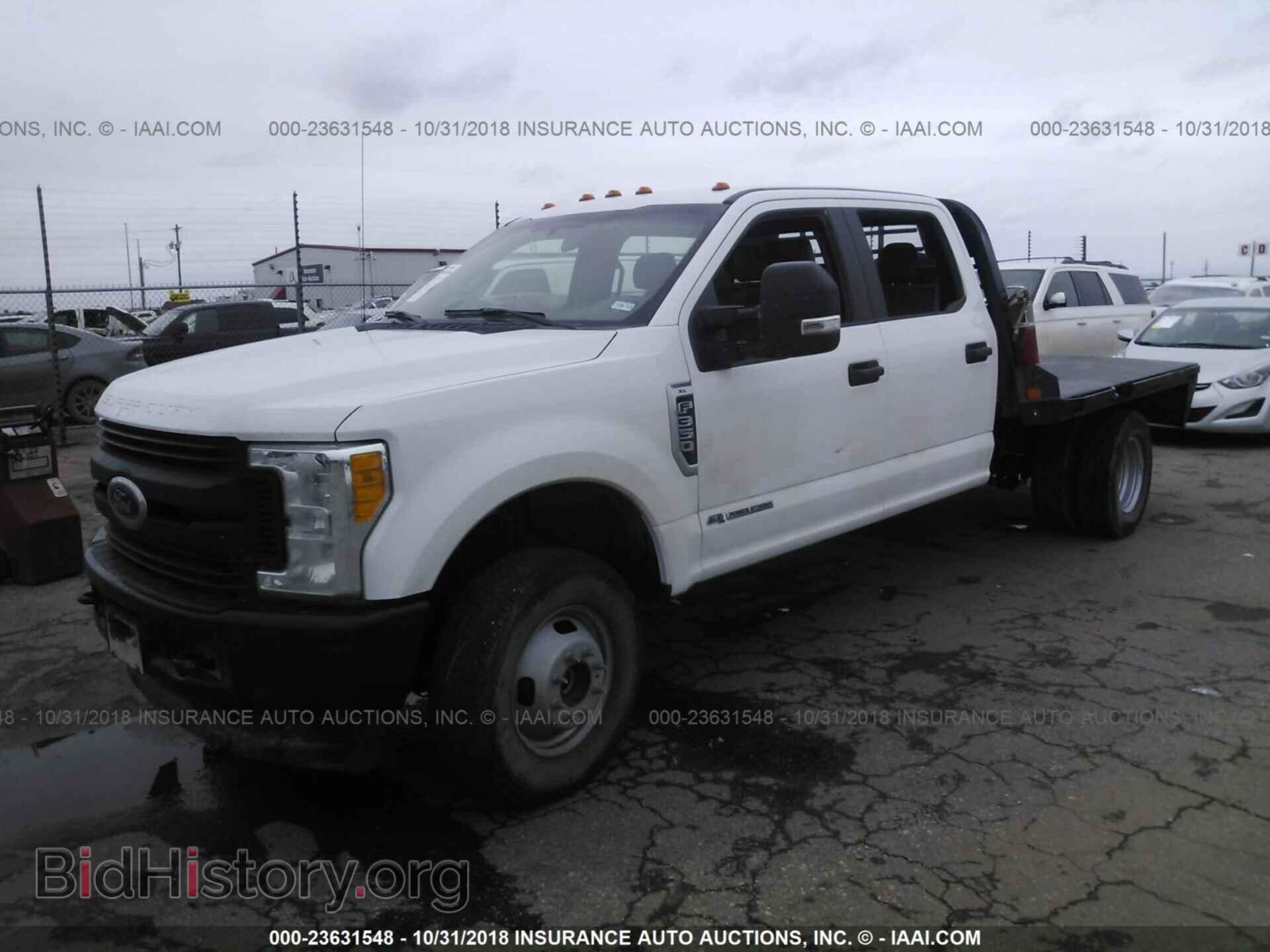 2017 Ford F350 - VIN: 1FD8W3HT3HEF19670 - Фото 2