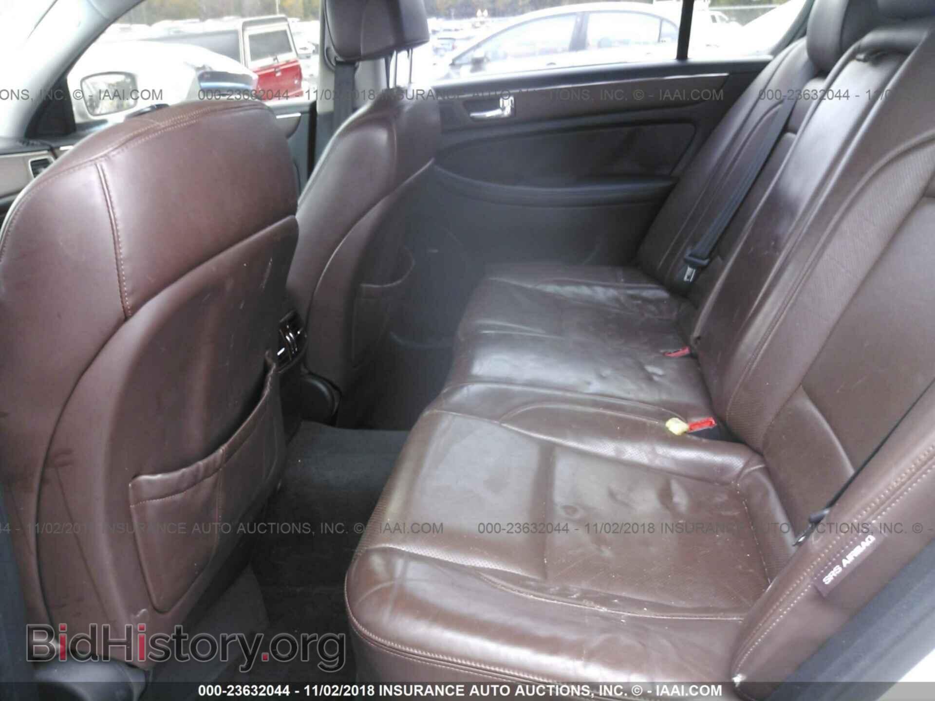 2011 Hyundai Genesis - VIN: KMHGC4DF9BU127283 - Фото 8