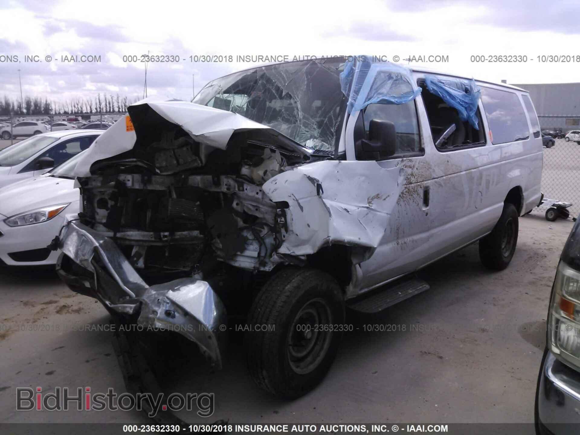 2014 Ford Econoline - VIN: 1FDSS3BL1EDA60781 - Photo 2