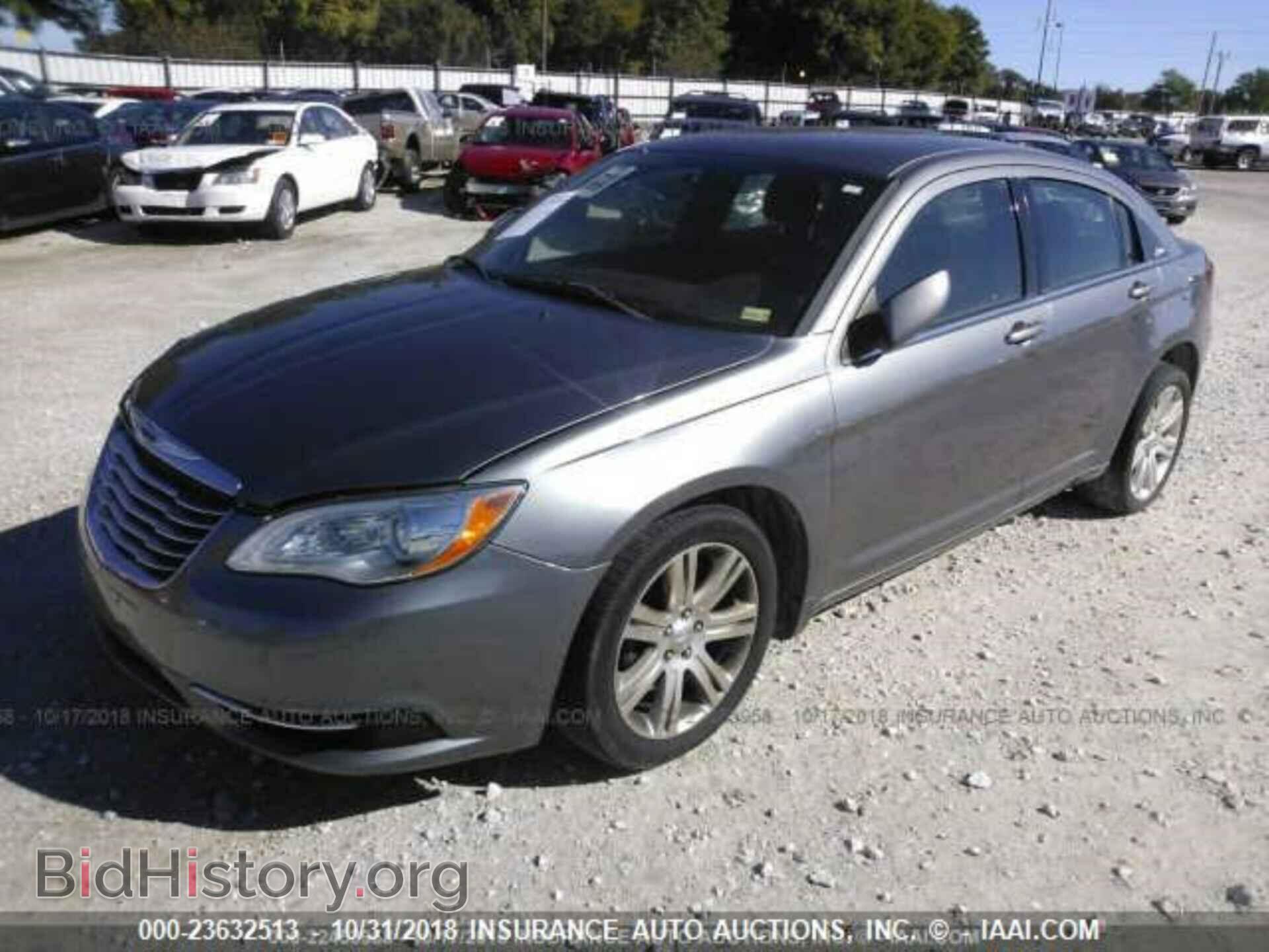 2013 Chrysler 200 - VIN: 1C3CCBAB5DN762110 - Photo 2
