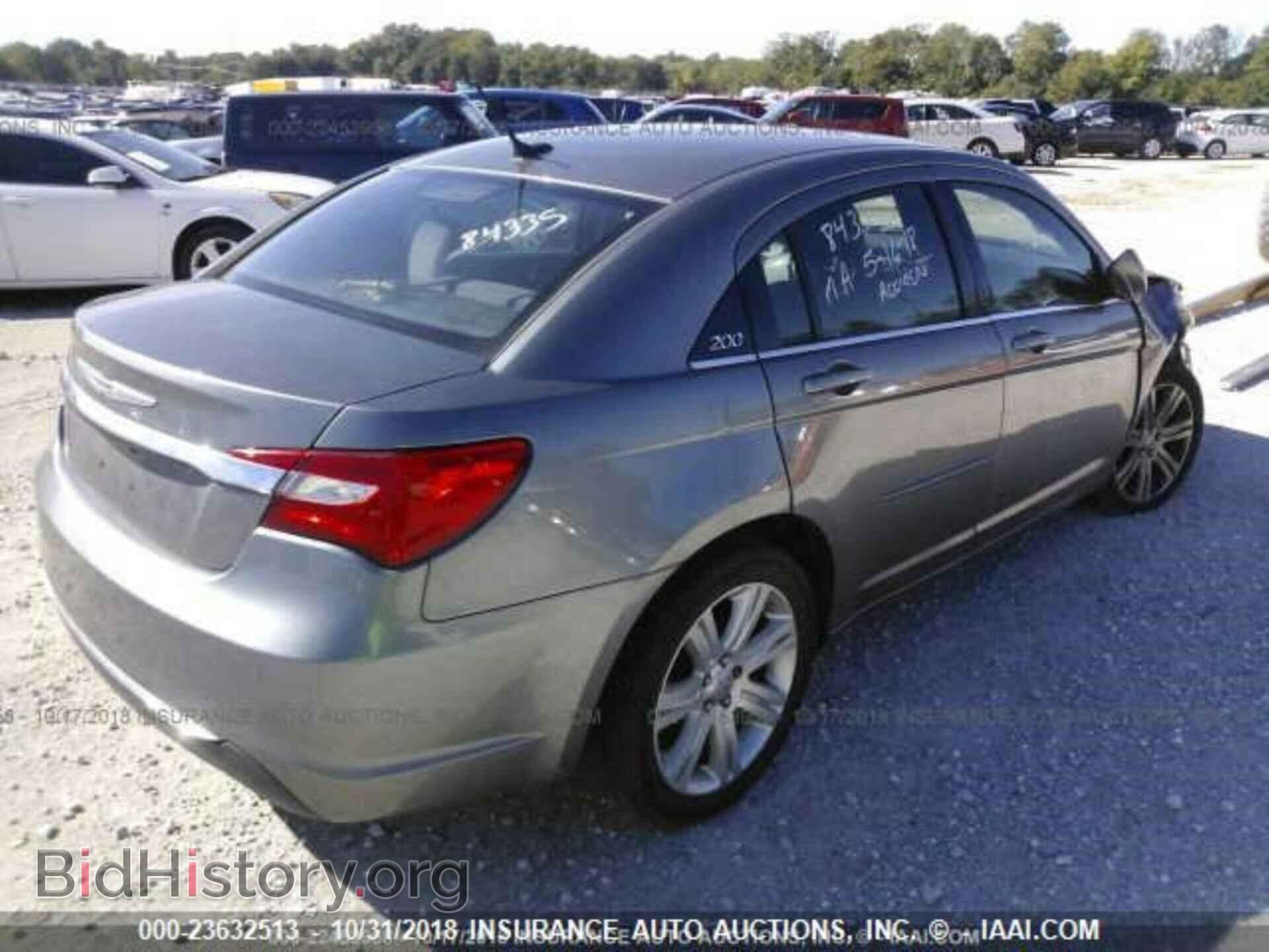 2013 Chrysler 200 - VIN: 1C3CCBAB5DN762110 - Photo 4