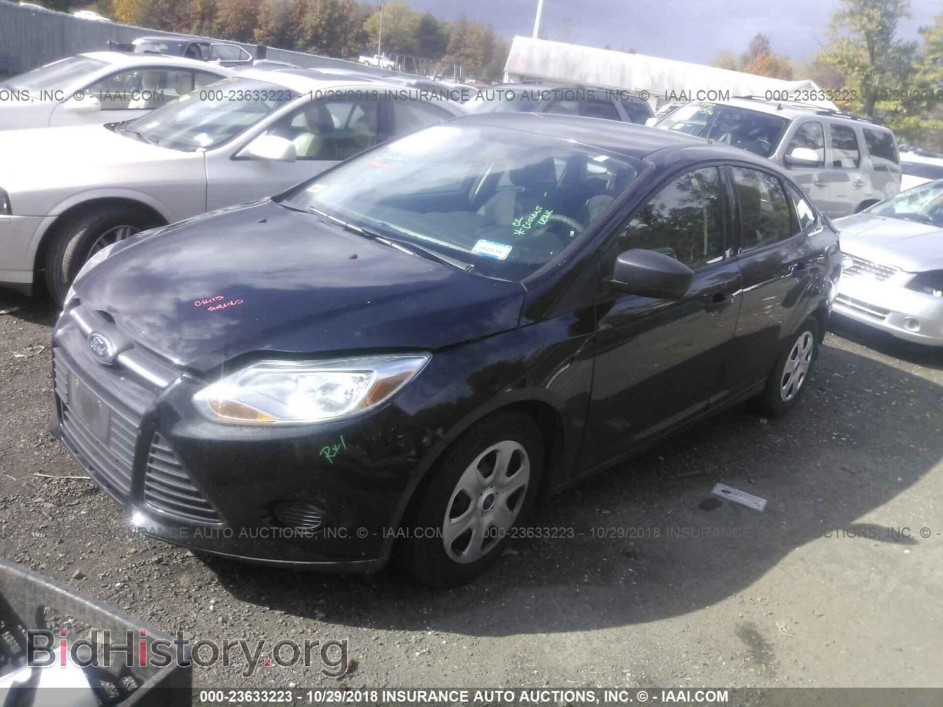 2012 Ford Focus - VIN: 1FAHP3E25CL390564 - Photo 2