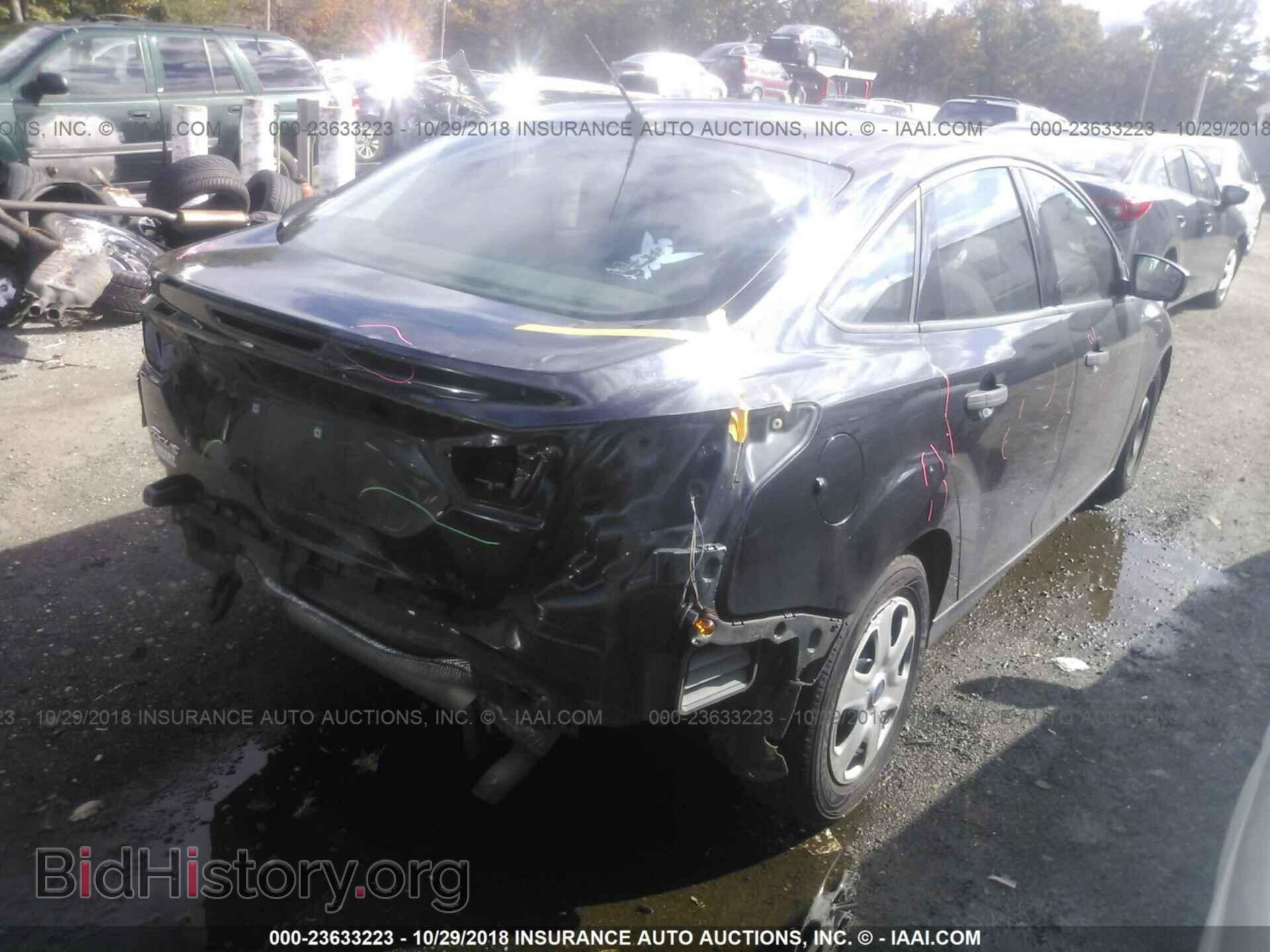 2012 Ford Focus - VIN: 1FAHP3E25CL390564 - Photo 4