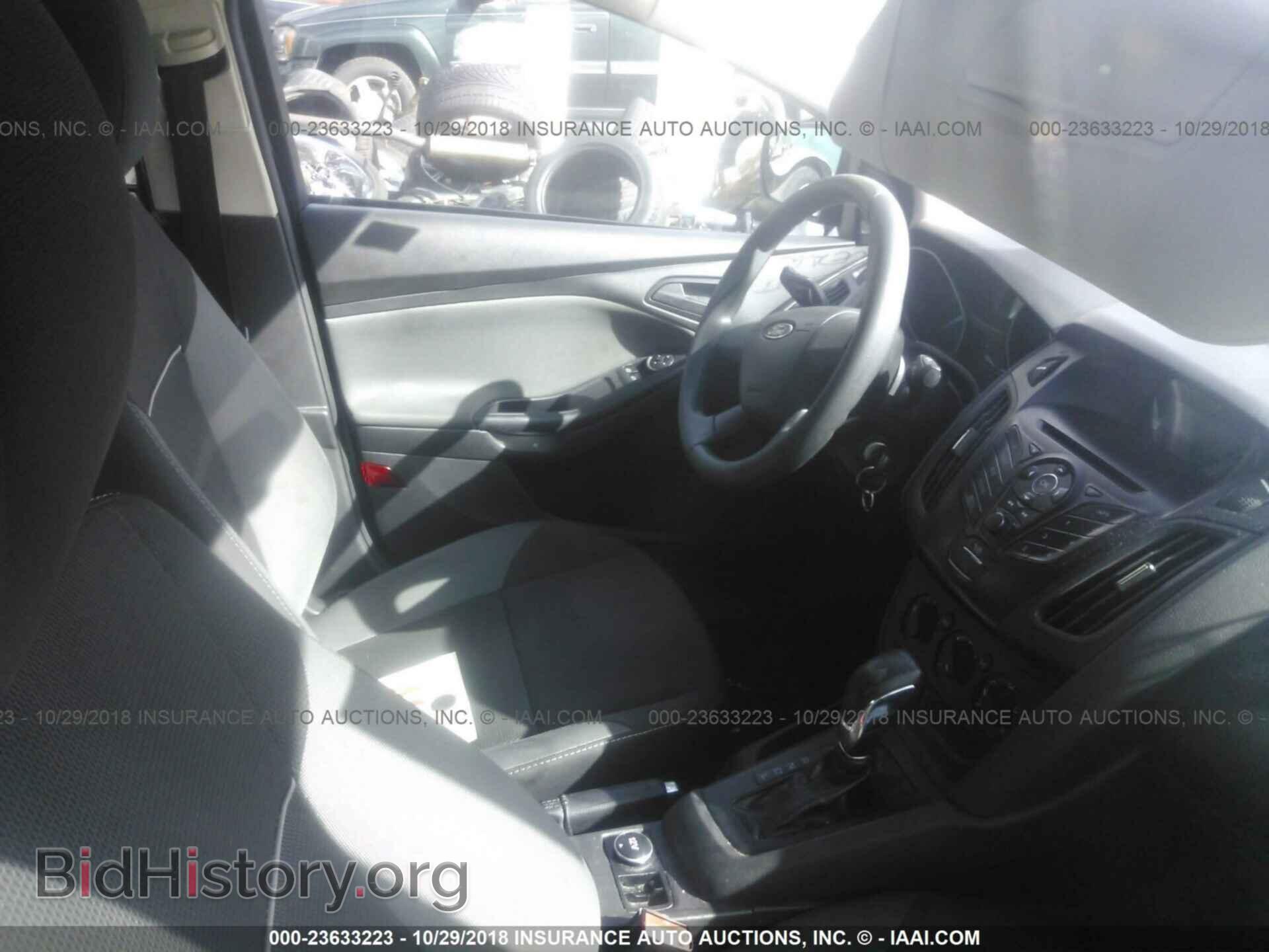 2012 Ford Focus - VIN: 1FAHP3E25CL390564 - Photo 5