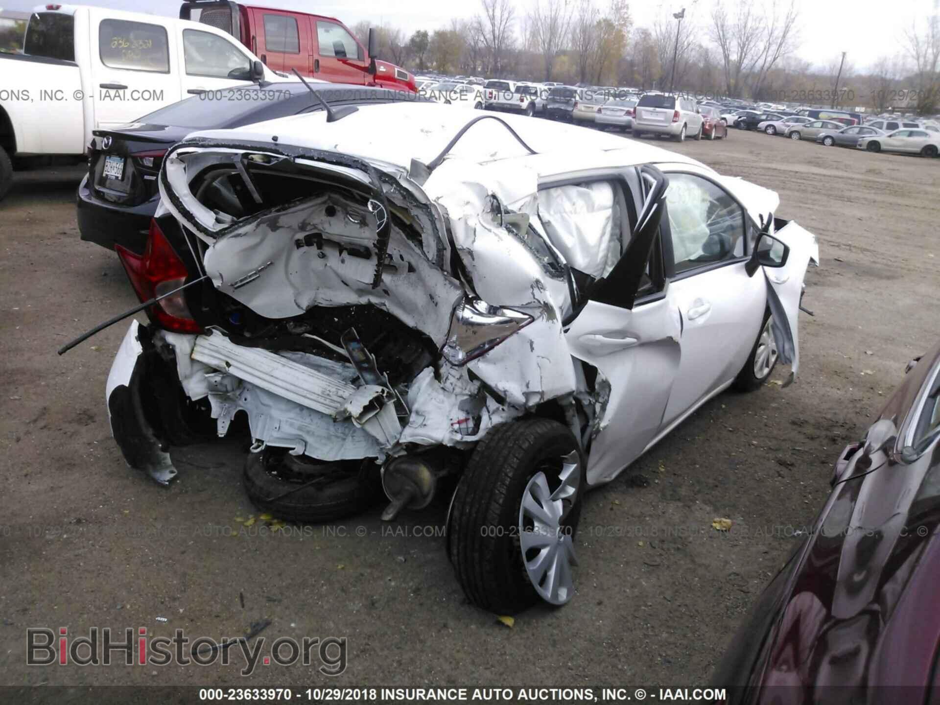 2016 Nissan Versa note - VIN: 3N1CE2CP4GL357751 - Фото 4