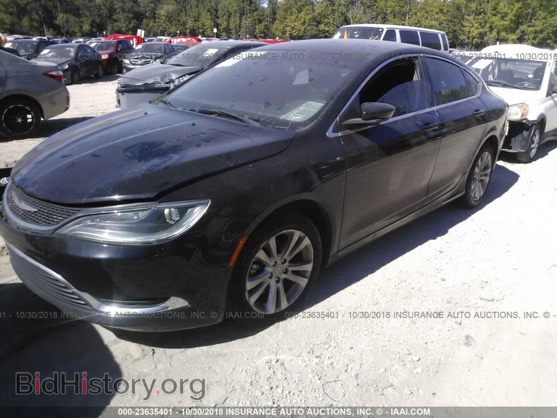 2015 Chrysler 200 - VIN: 1C3CCCABXFN640416 - Фото 2