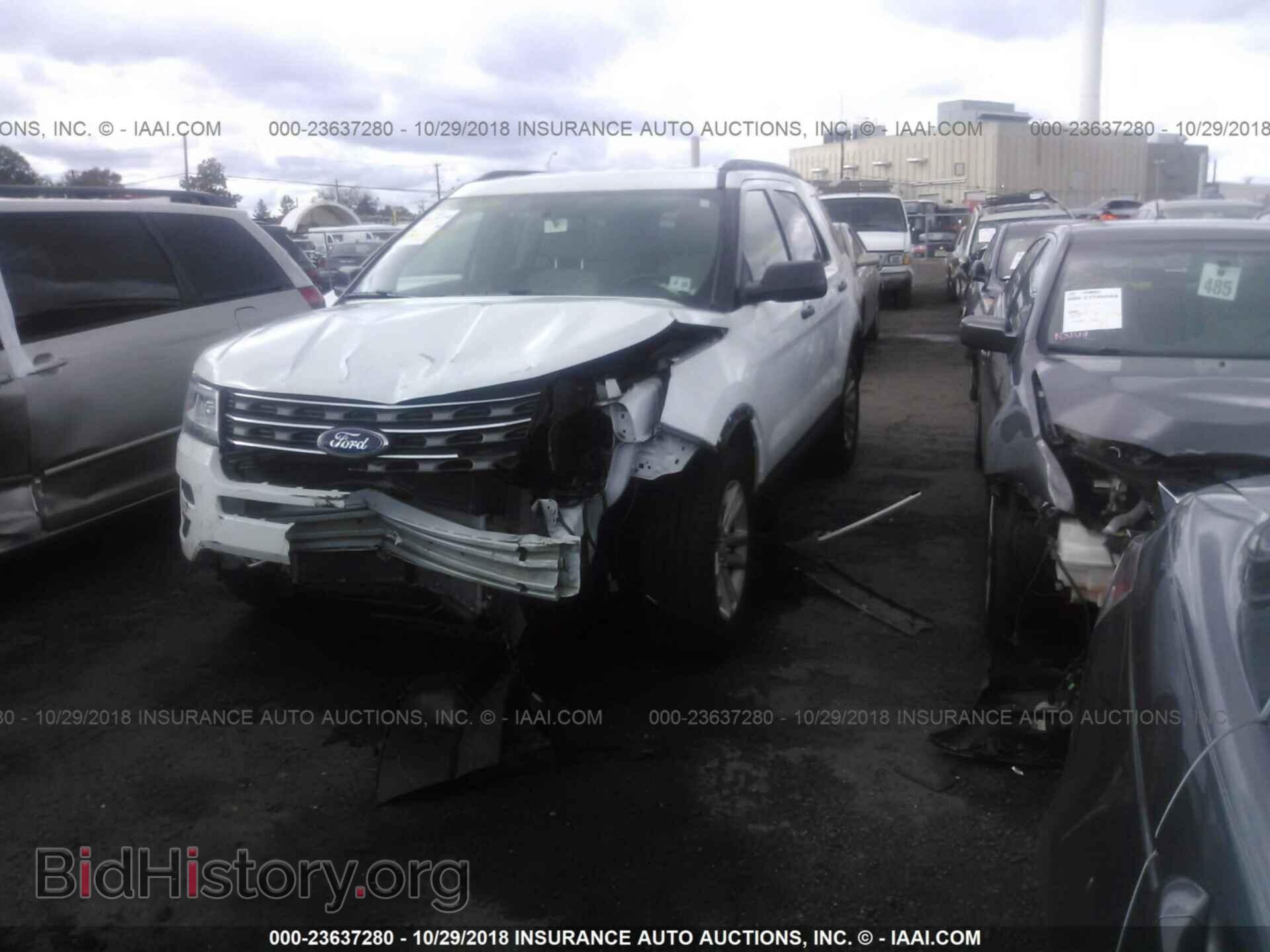 2017 Ford Explorer - VIN: 1FM5K7BH4HGD23865 - Фото 2