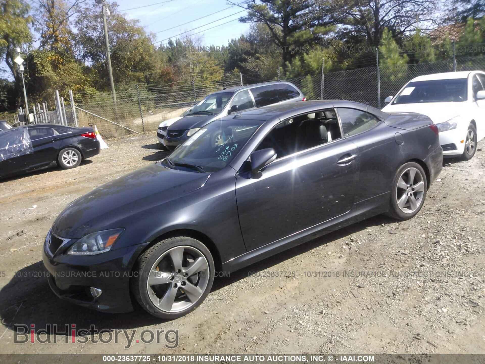 2011 Lexus Is - VIN: JTHFE2C27B2506709 - Фото 2