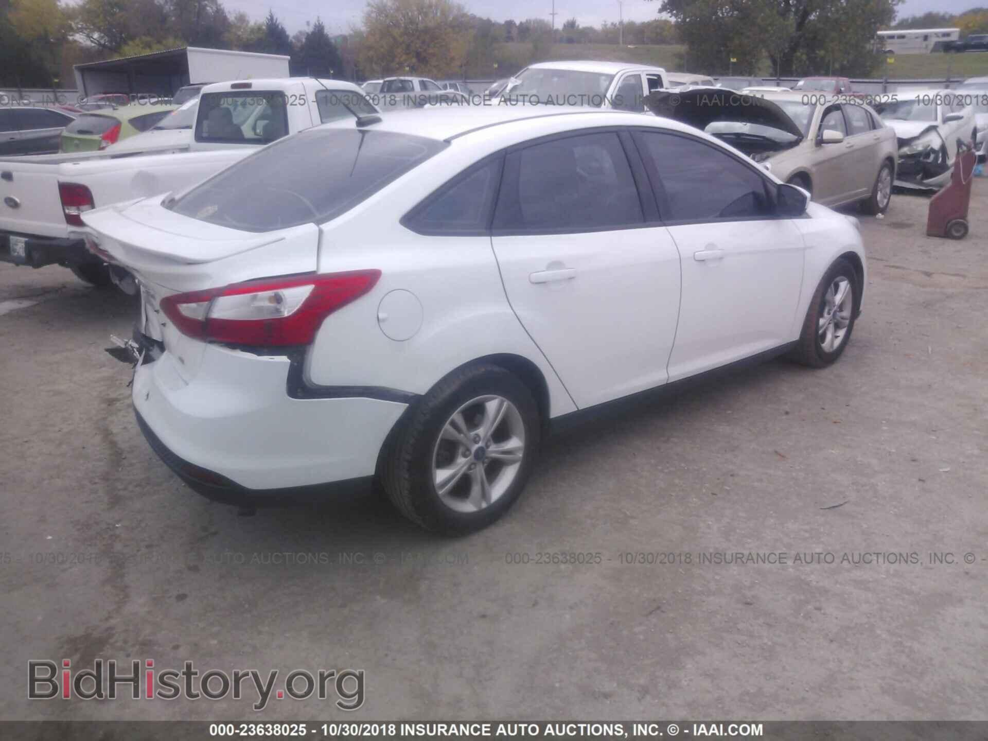 2012 Ford Focus - VIN: 1FAHP3F23CL312914 - Photo 4