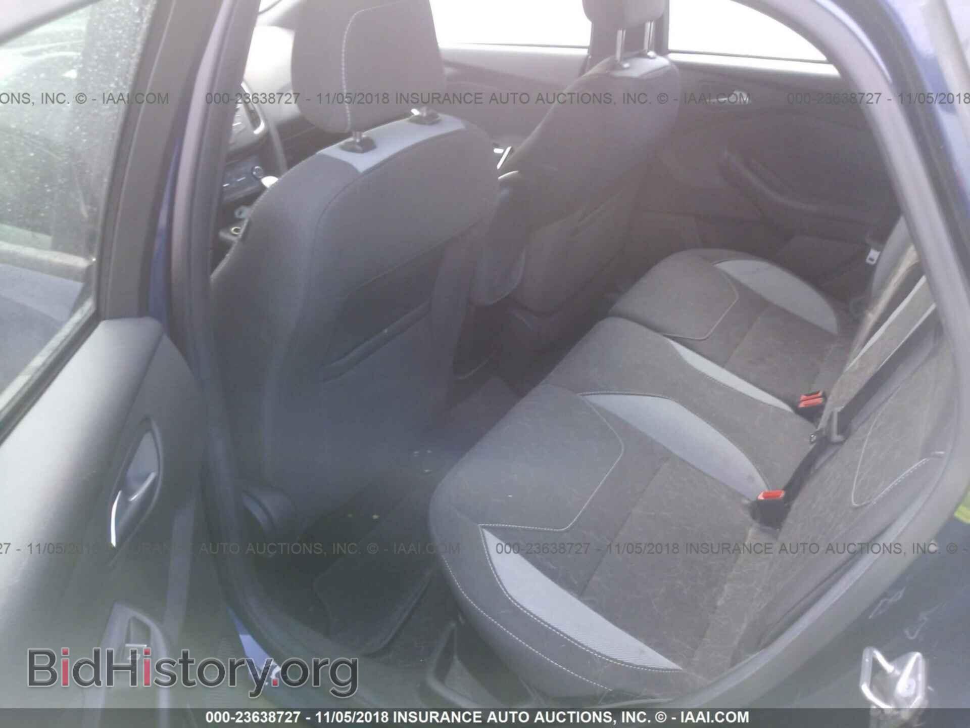 2016 Ford Focus - VIN: 1FADP3L94GL315729 - Photo 8
