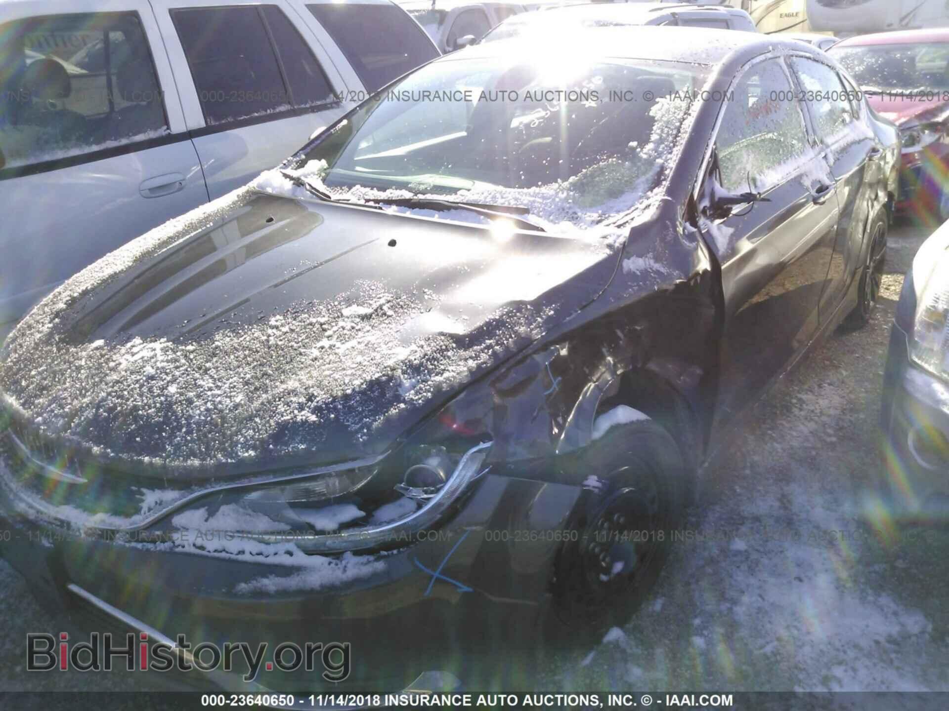 2015 Chrysler 200 - VIN: 1C3CCCAB4FN575871 - Photo 2