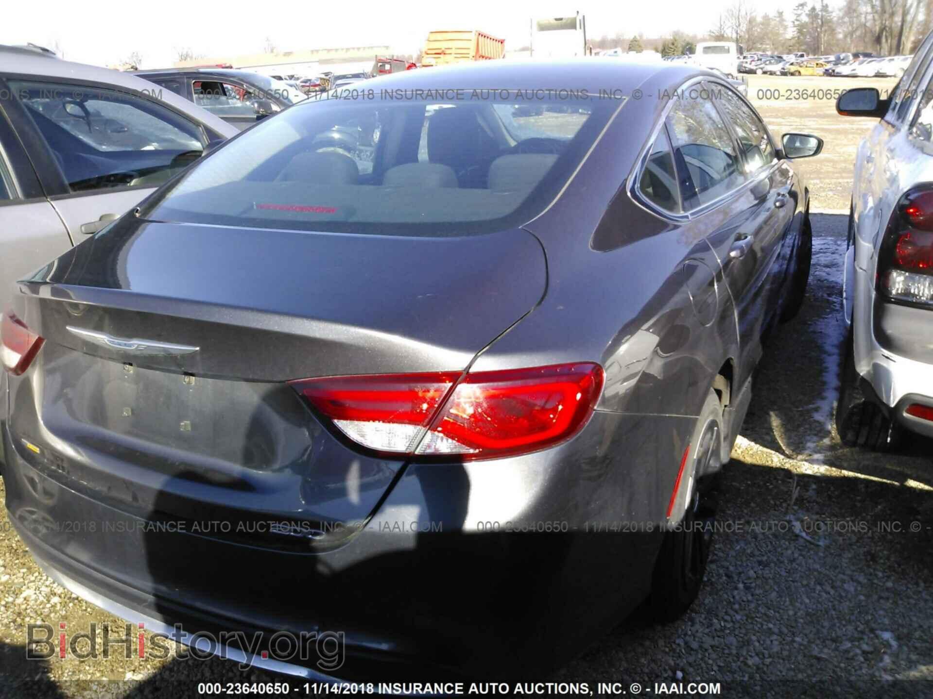 2015 Chrysler 200 - VIN: 1C3CCCAB4FN575871 - Photo 4