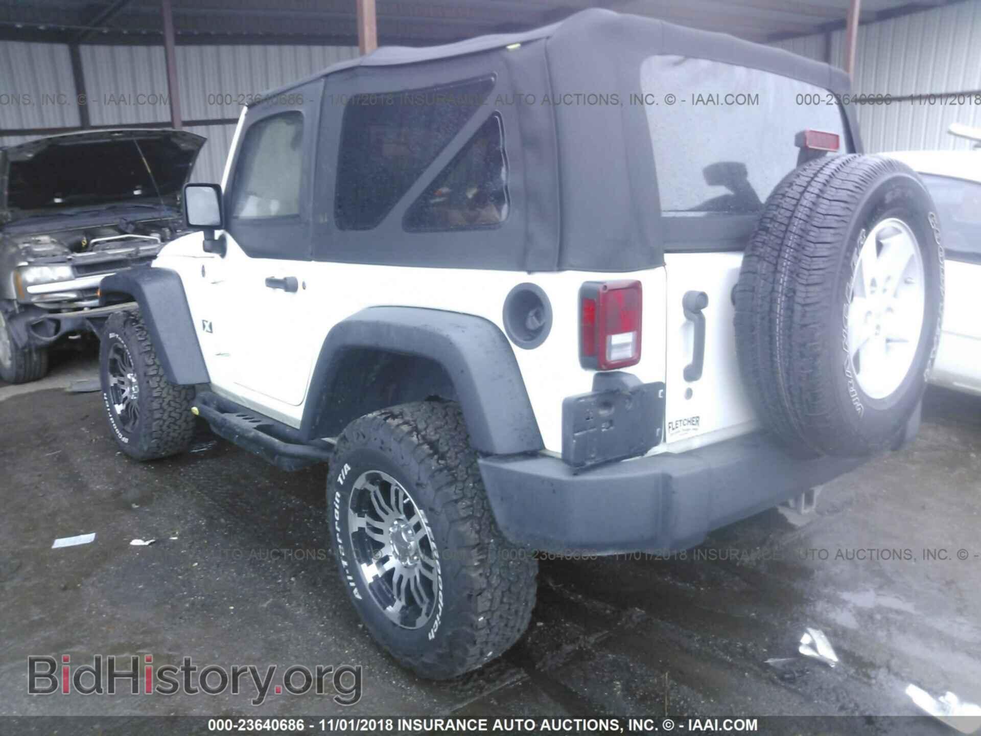 2008 JEEP WRANGLER - VIN: 1J4FA24128L618737 - Фото 3
