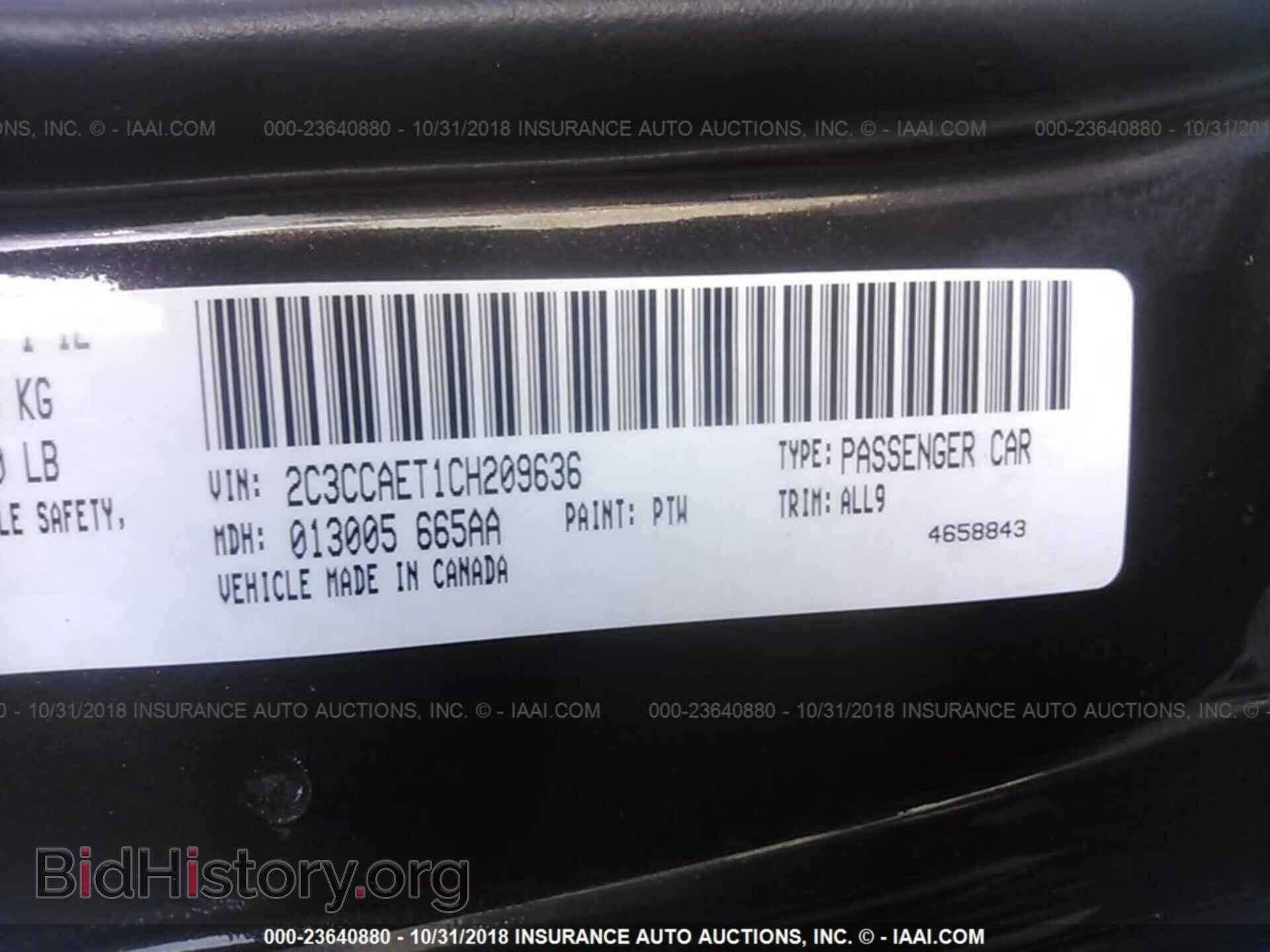 2012 CHRYSLER 300C - VIN: 2C3CCAET1CH209636 - Фото 9