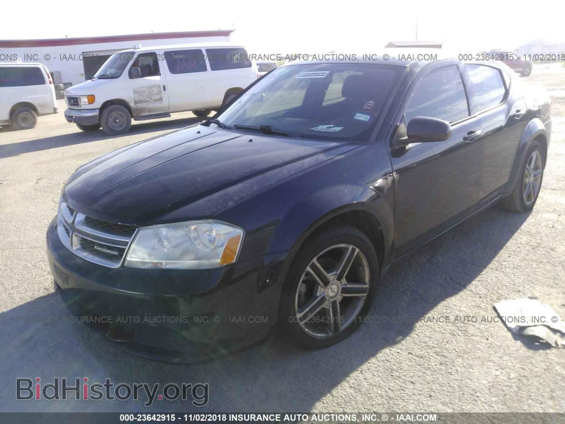 2011 Dodge Avenger - VIN: 1B3BD1FB0BN559180 - Photo 2