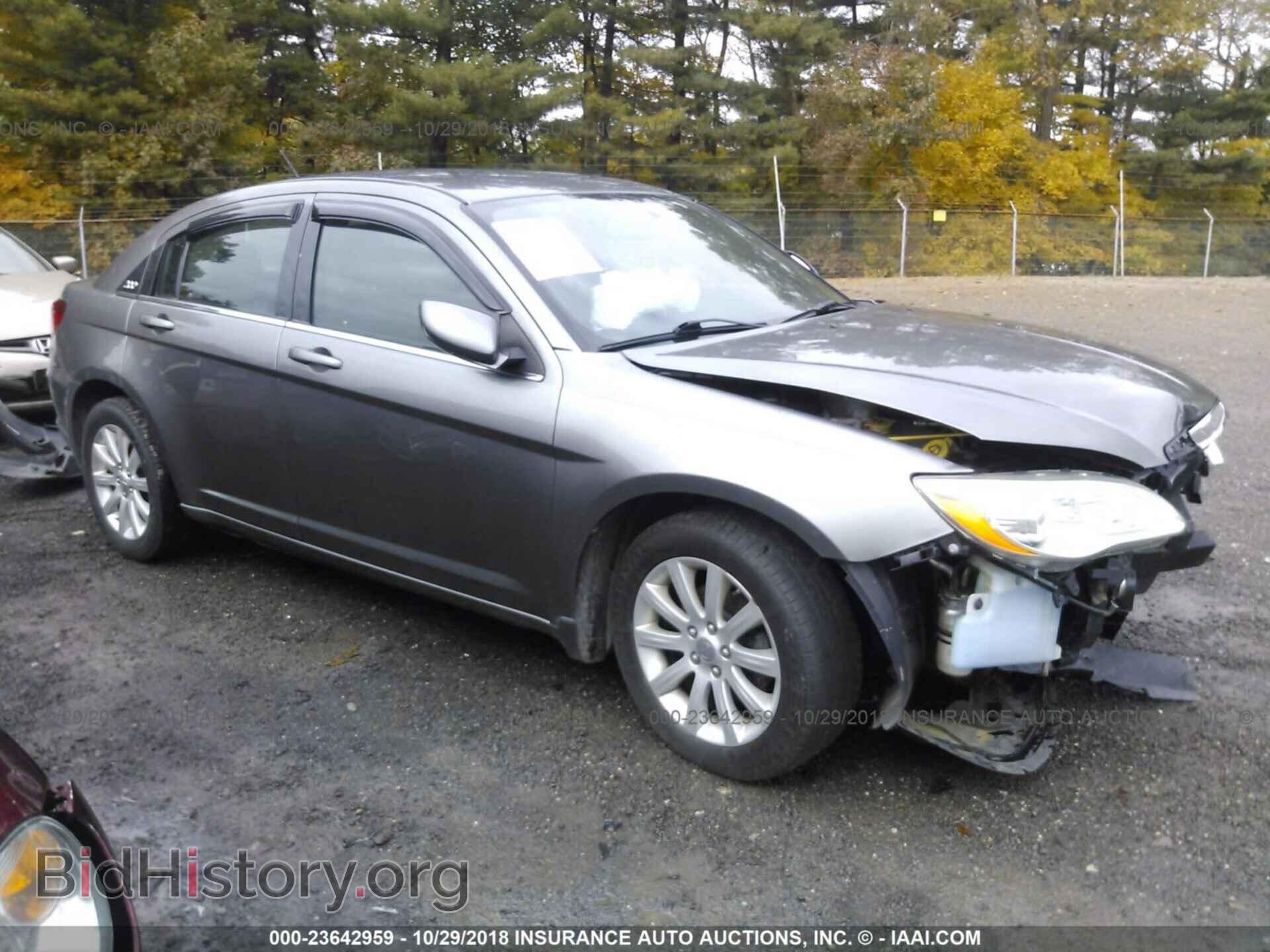 Photo 1C3CCBBB2DN676994 - Chrysler 200 2013