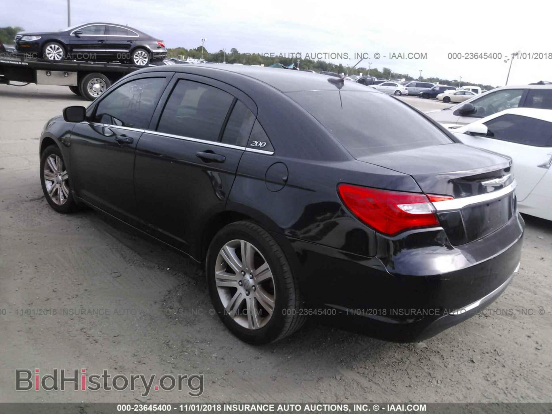 2013 Chrysler 200 - VIN: 1C3CCBAB4DN671636 - Photo 3