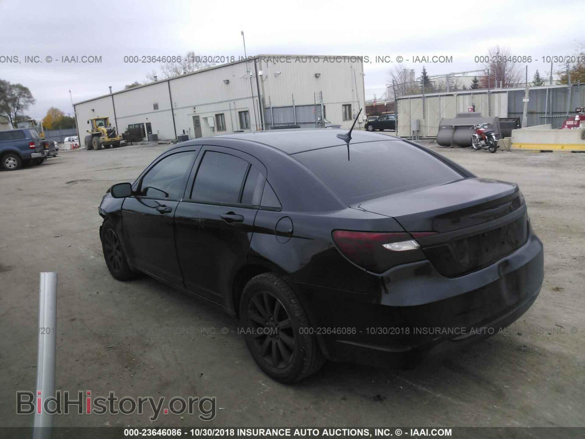 2013 Chrysler 200 - VIN: 1C3CCBBBXDN577260 - Фото 3