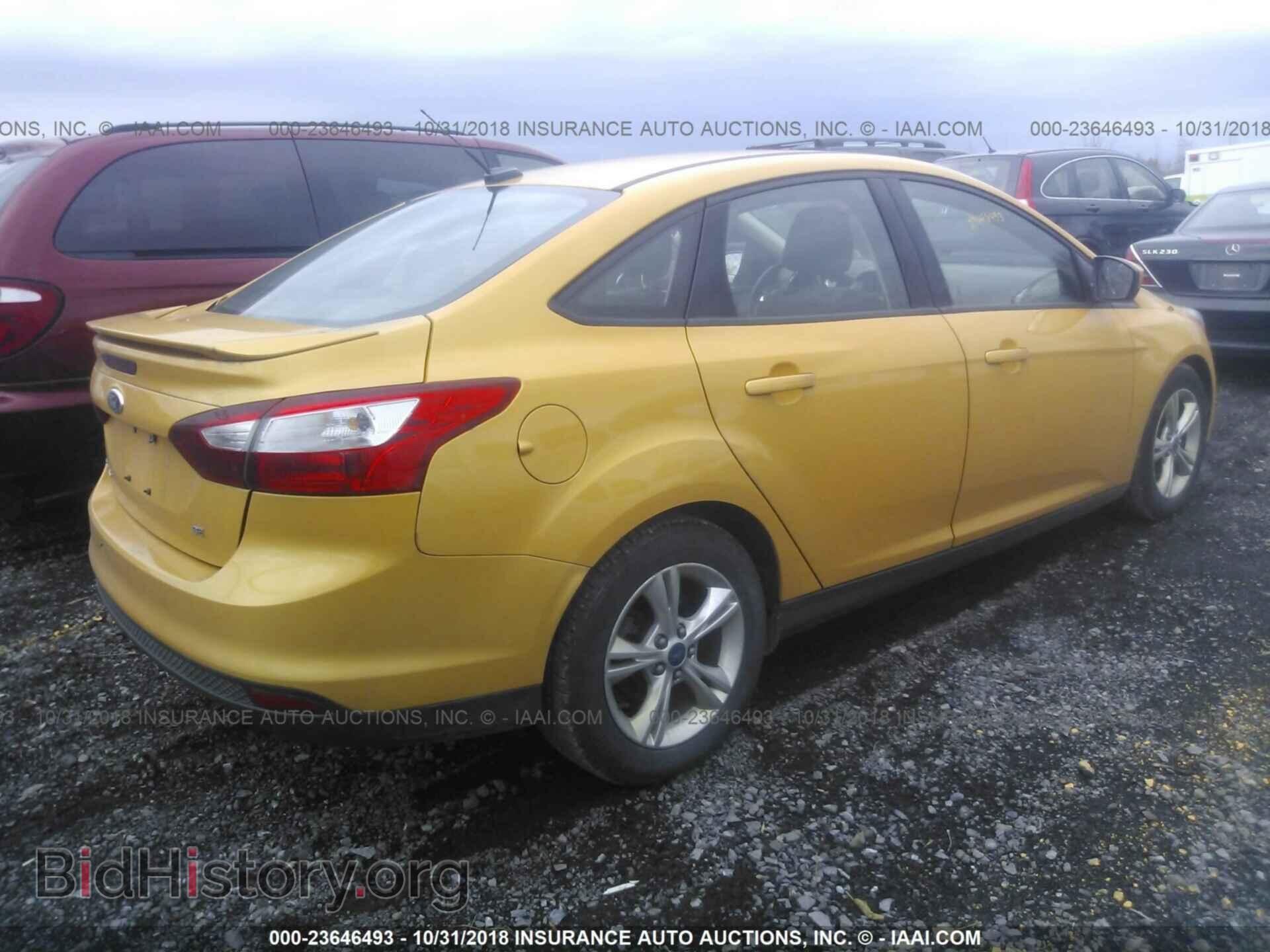 2012 Ford Focus - VIN: 1FAHP3F20CL224175 - Photo 4