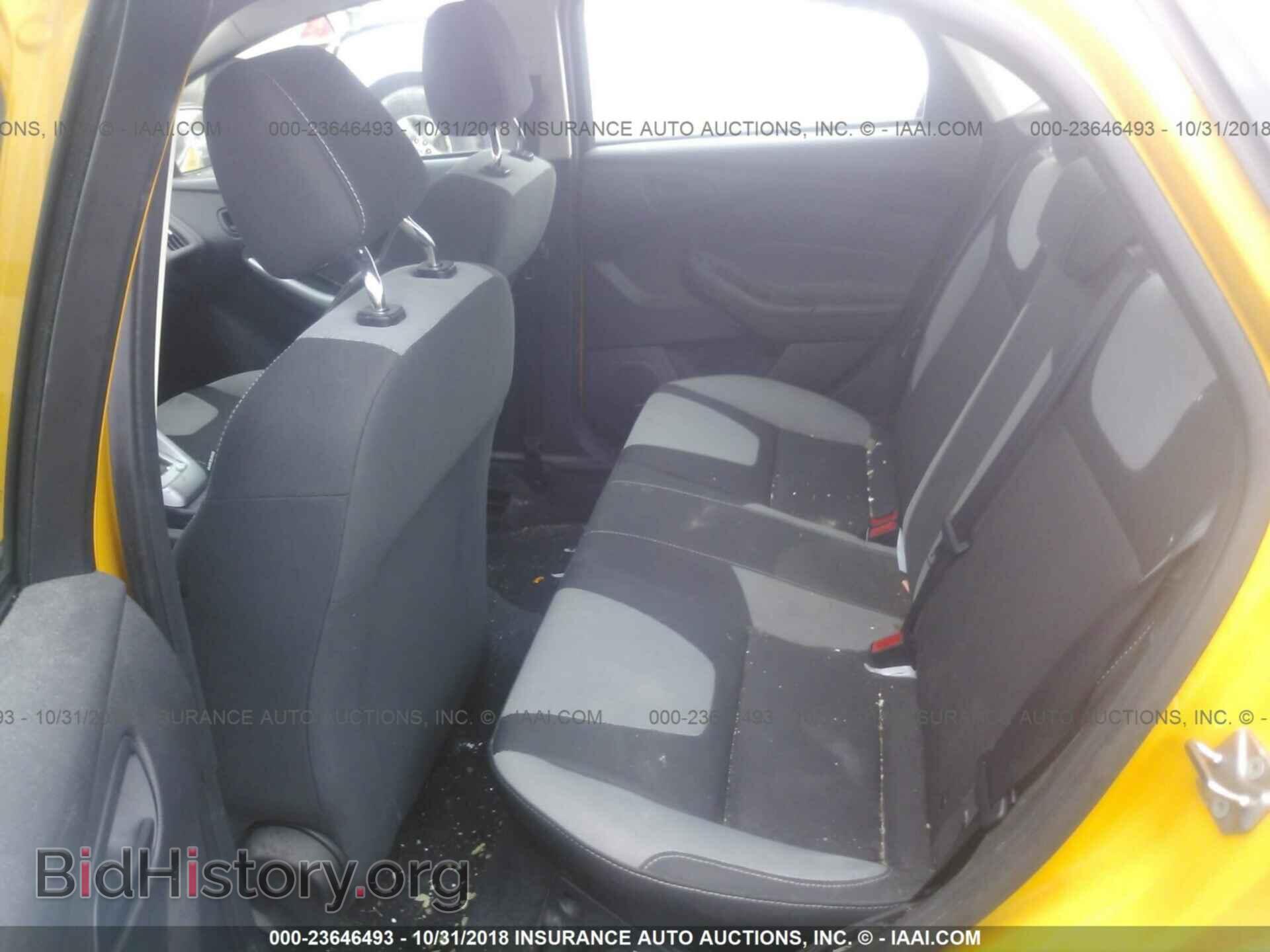2012 Ford Focus - VIN: 1FAHP3F20CL224175 - Photo 8