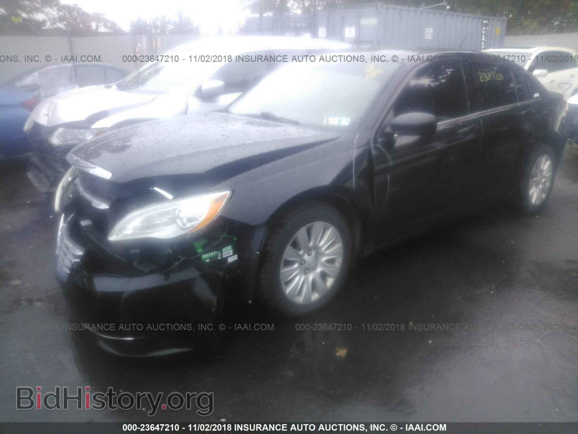 2013 Chrysler 200 - VIN: 1C3CCBAB9DN691669 - Photo 2