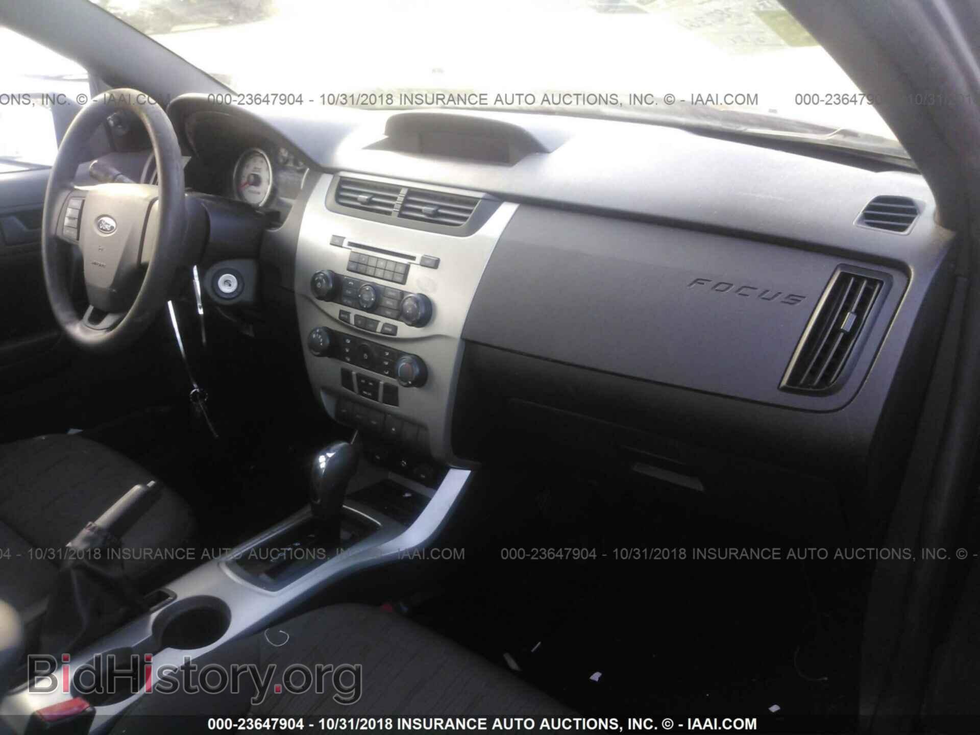 2011 Ford Focus - VIN: 1FAHP3FN8BW129256 - Фото 5