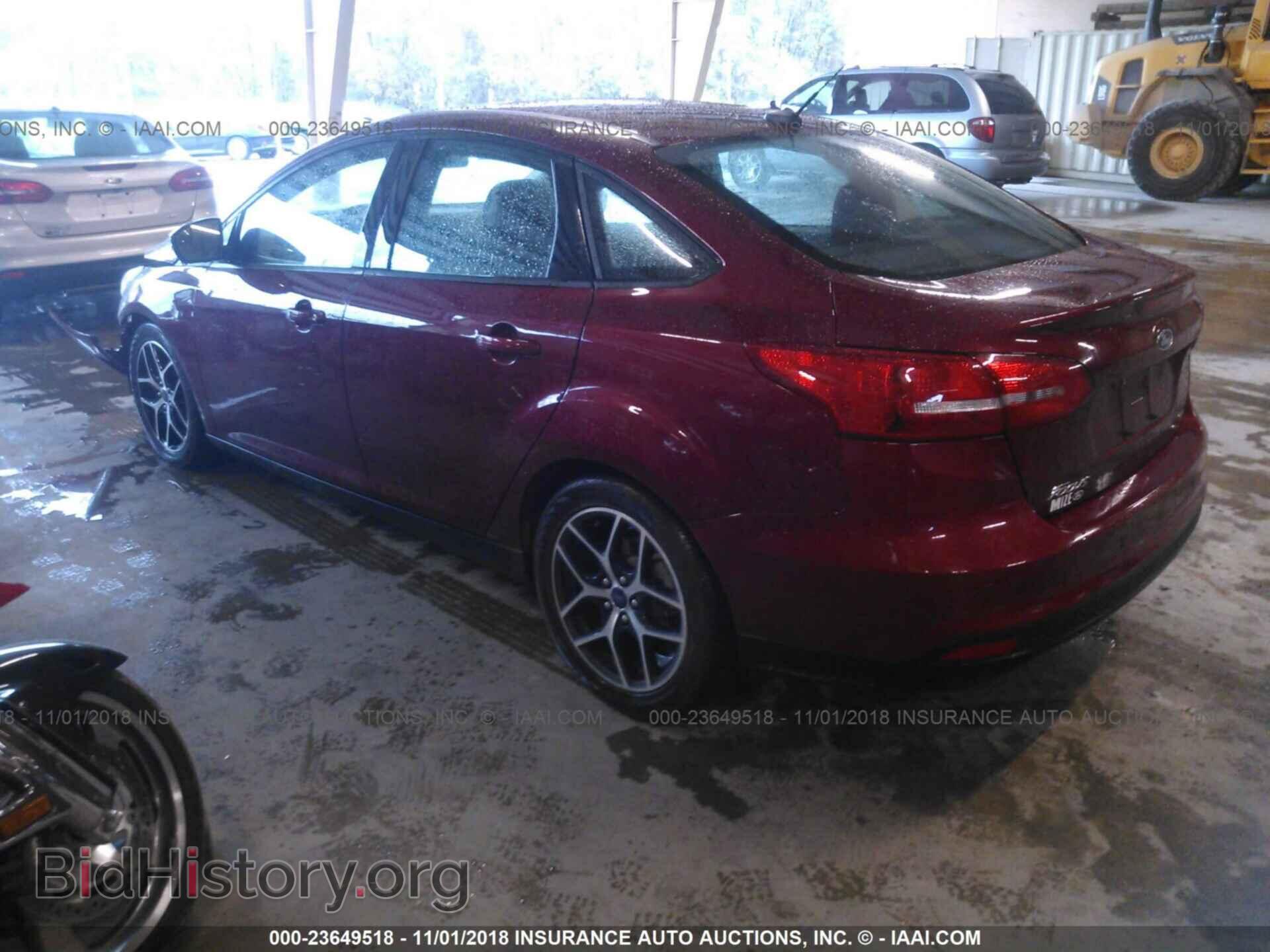 2017 Ford Focus - VIN: 1FADP3H26HL340676 - Photo 3