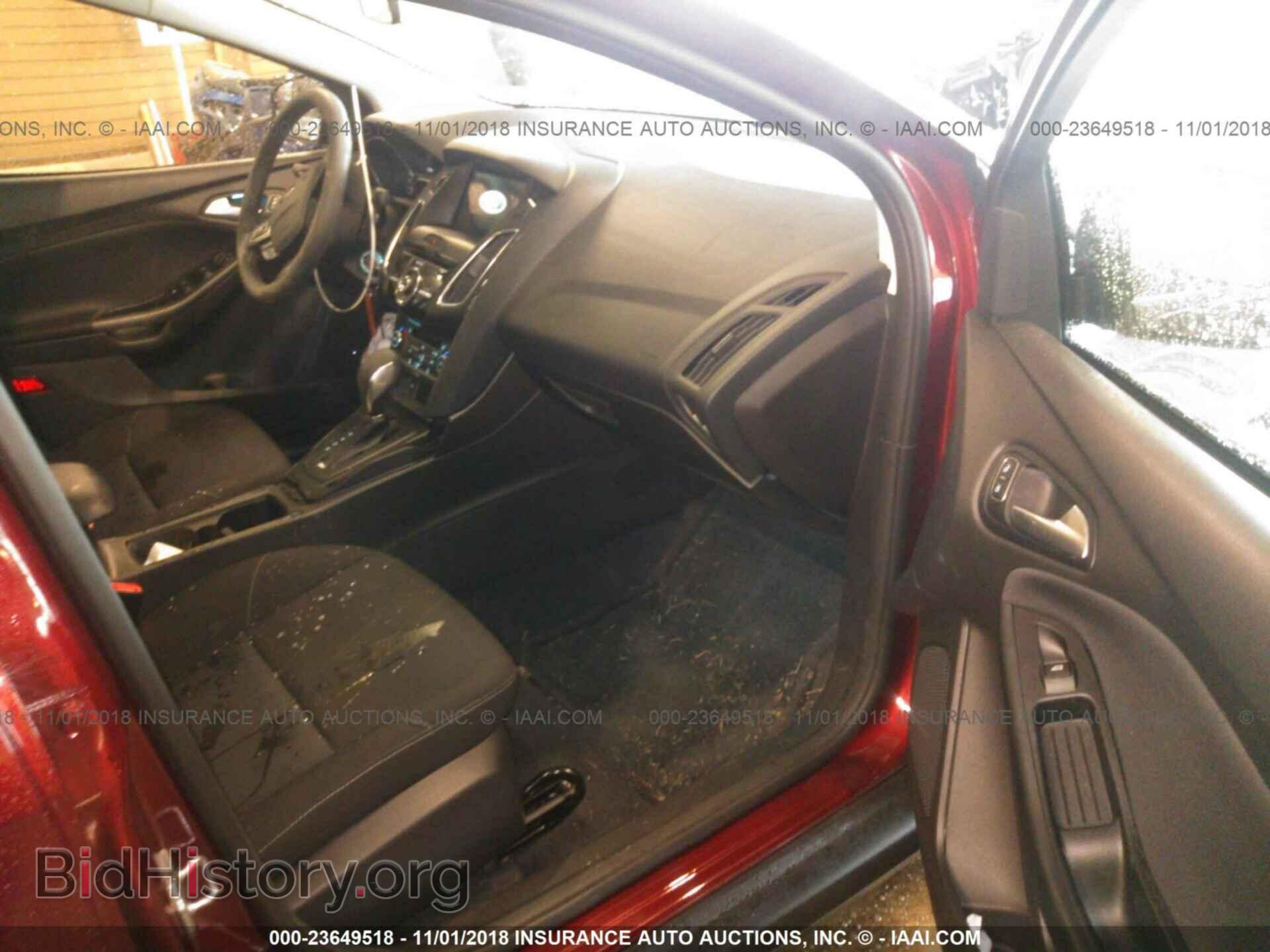 2017 Ford Focus - VIN: 1FADP3H26HL340676 - Photo 5