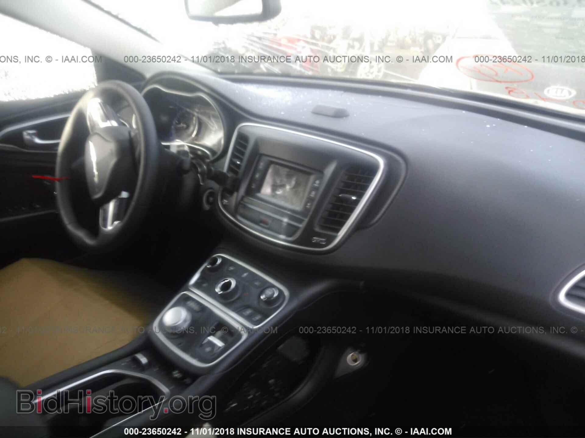 2016 Chrysler 200 - VIN: 1C3CCCAB7GN107411 - Фото 5