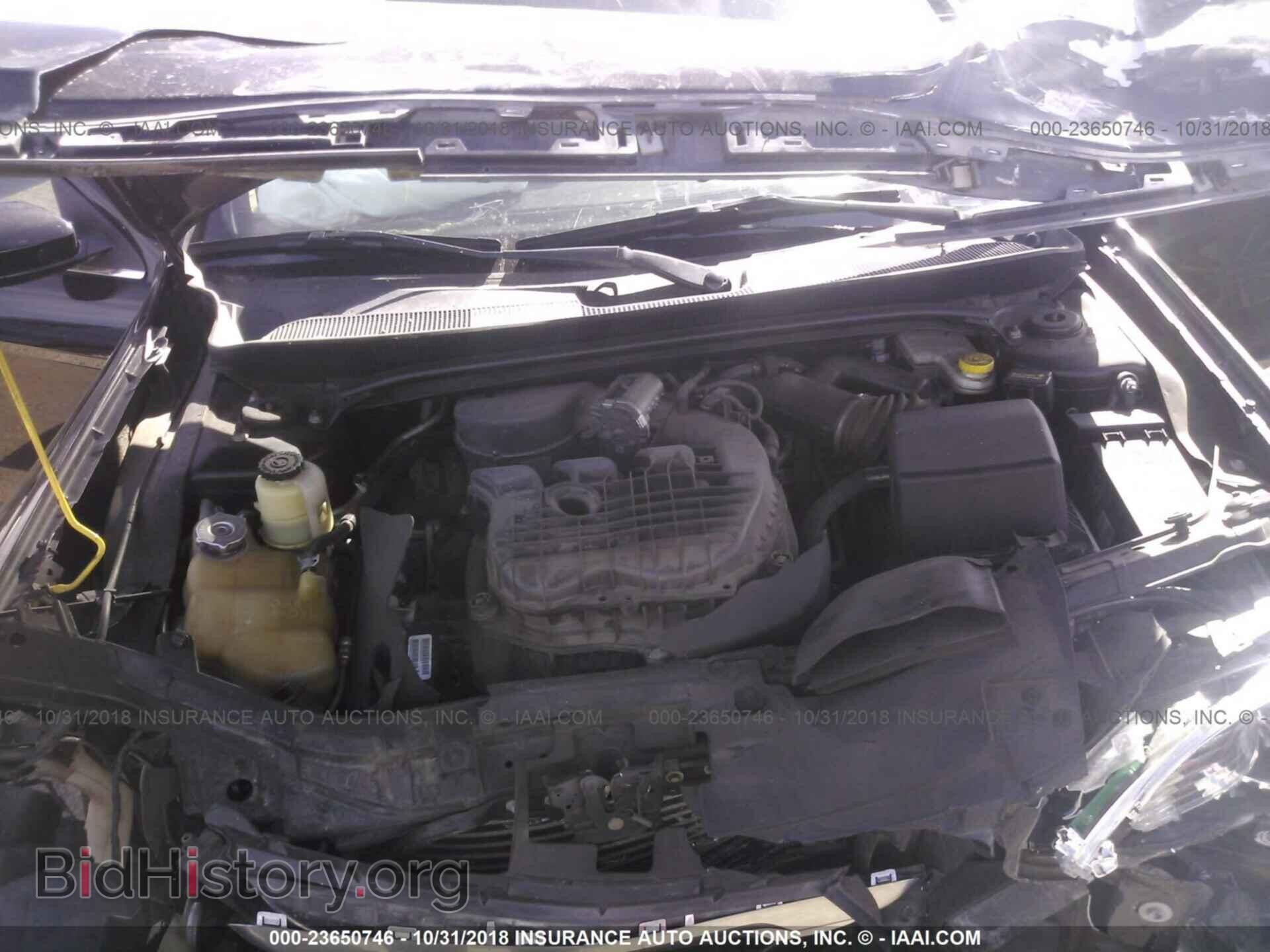 2014 Chrysler 200 - VIN: 1C3CCBAG3EN101754 - Фото 10