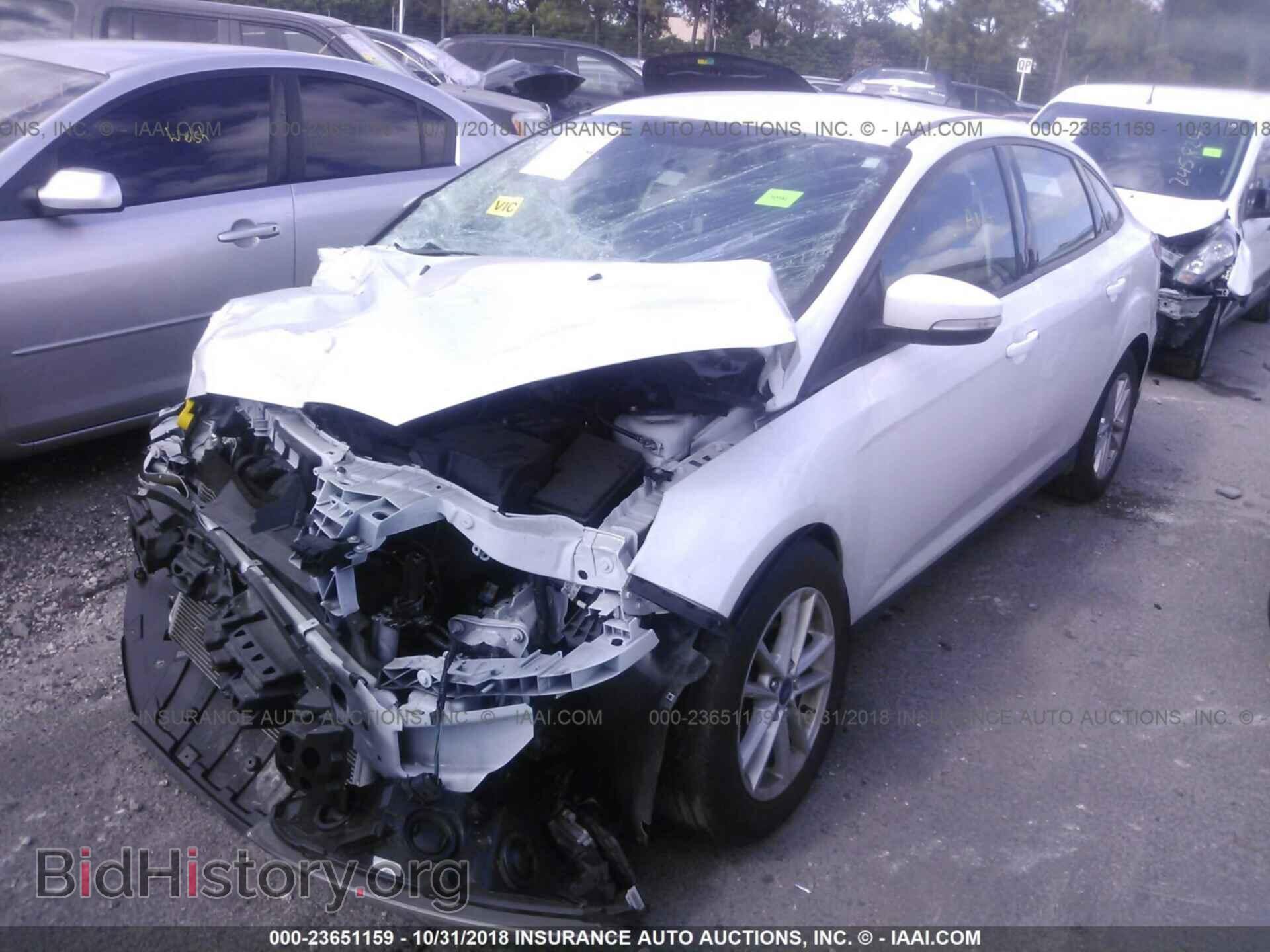 2016 Ford Focus - VIN: 1FADP3F2XGL385606 - Photo 2