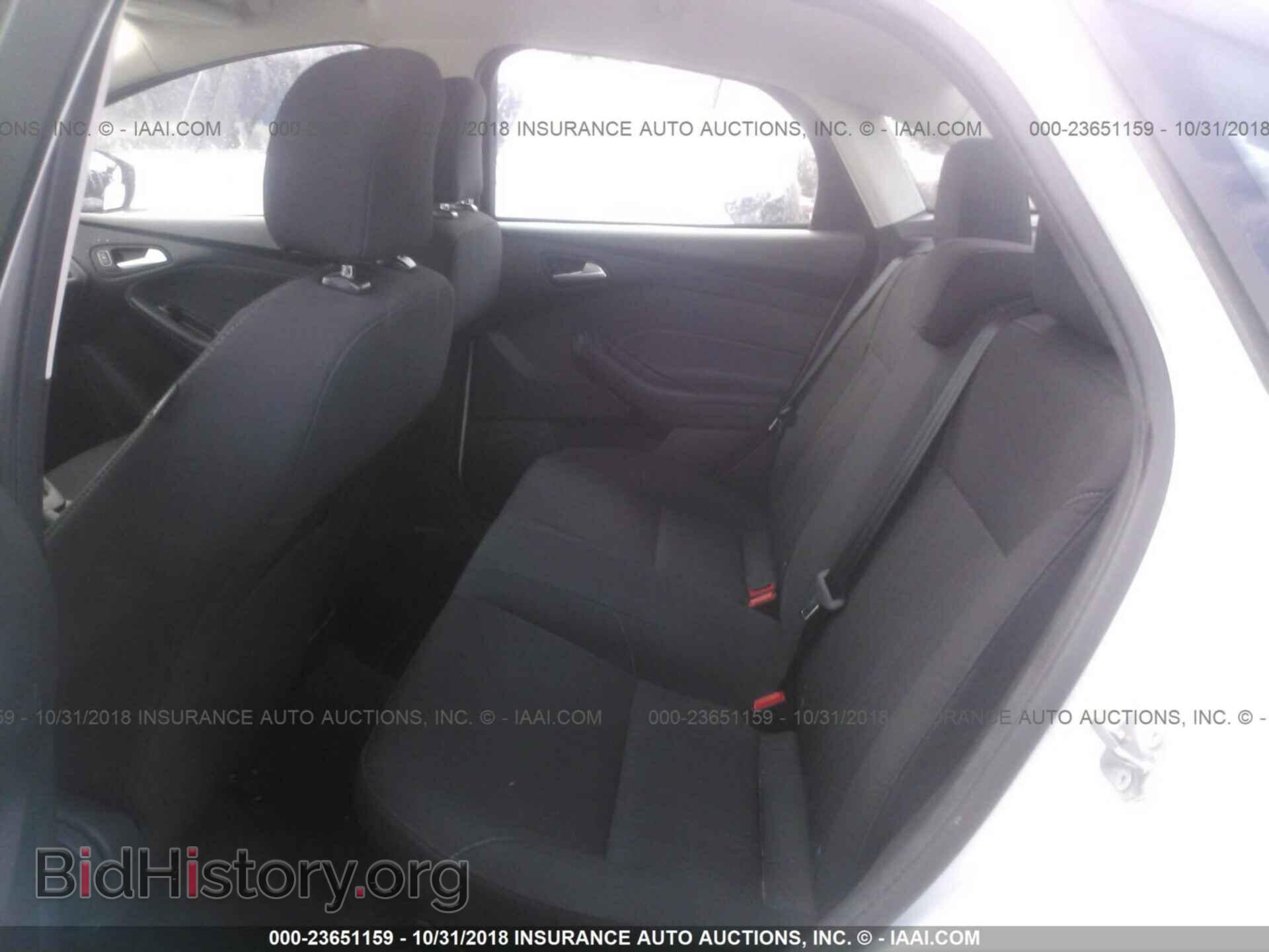 2016 Ford Focus - VIN: 1FADP3F2XGL385606 - Photo 8