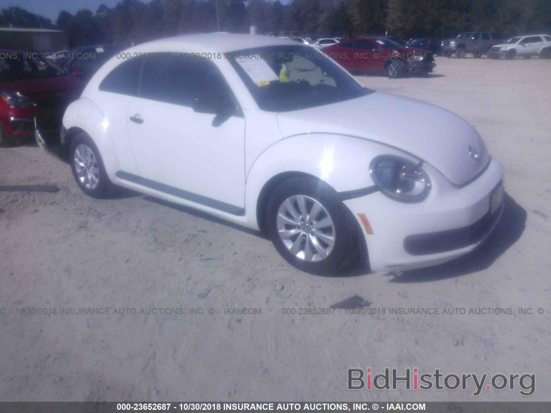 Фотография 3VWFP7AT1DM645845 - Volkswagen Beetle 2013