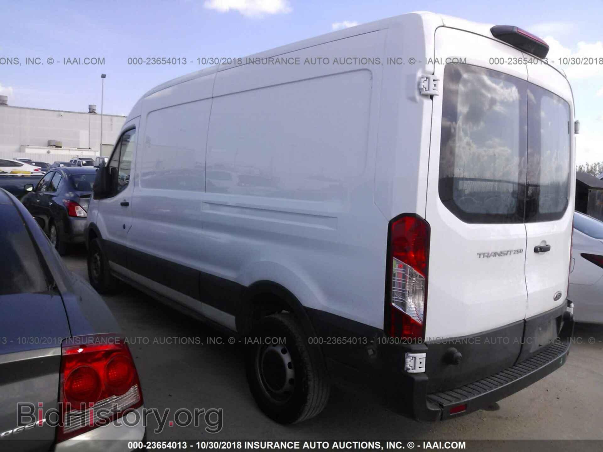 2018 Ford Transit - VIN: 1FTYR2CM3JKA01667 - Фото 3