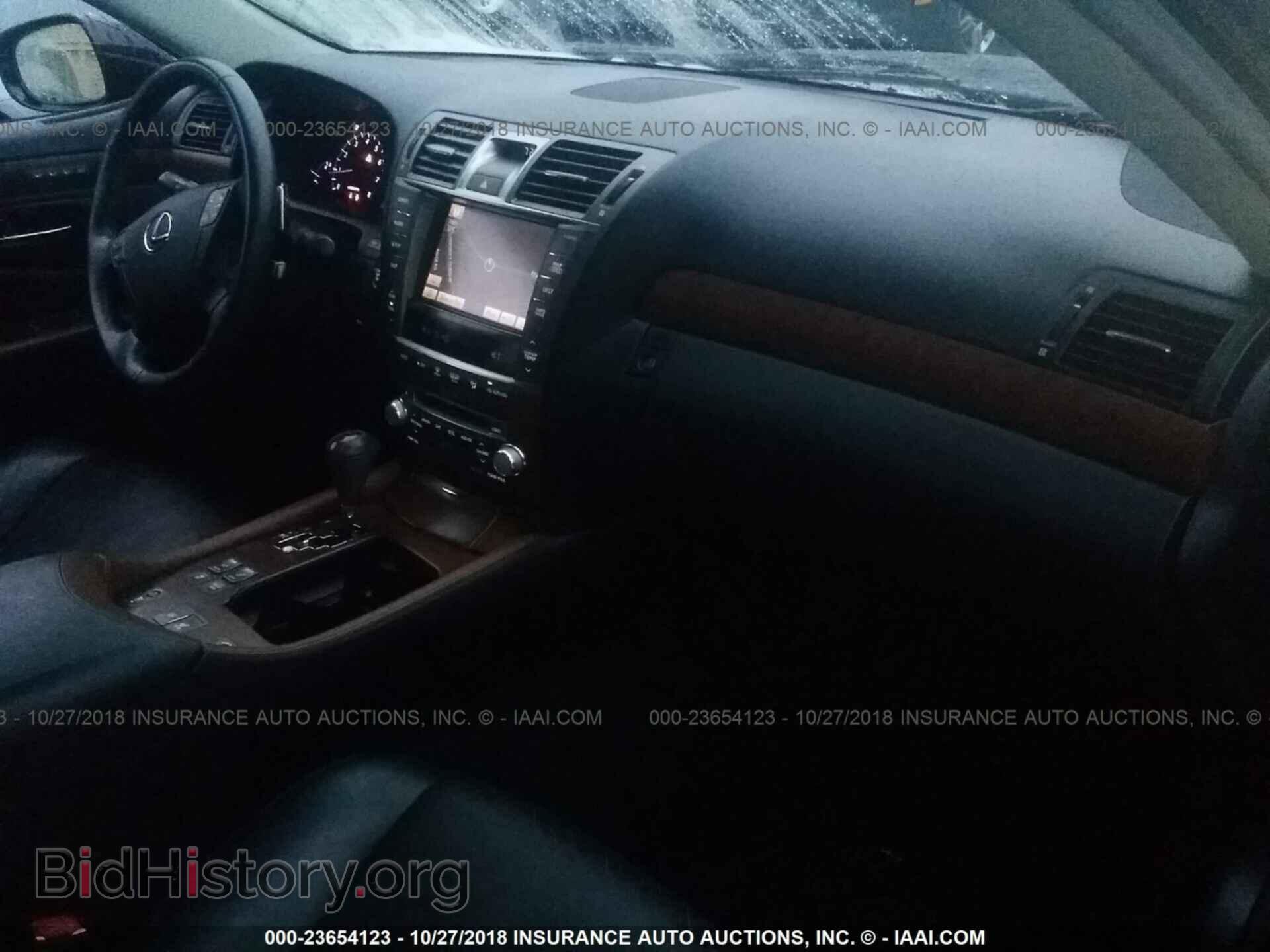 2011 Lexus Ls - VIN: JTHBL5EF3B5103315 - Photo 5
