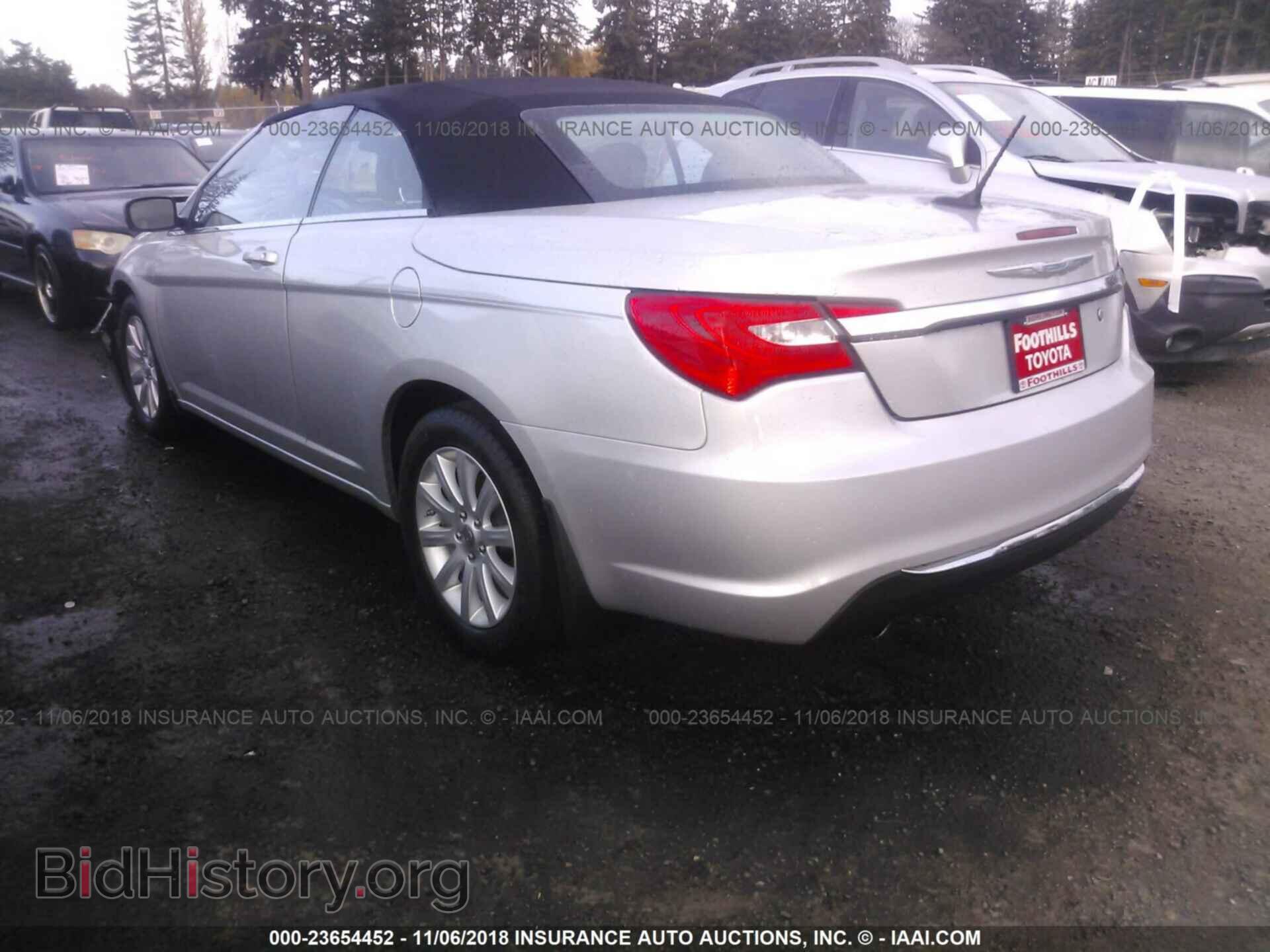2011 Chrysler 200 - VIN: 1C3BC2EG8BN532964 - Photo 3