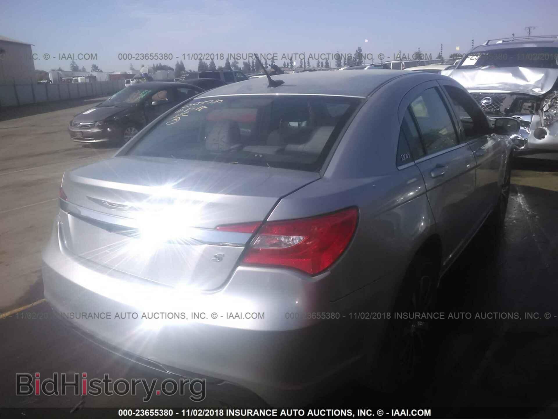 2013 Chrysler 200 - VIN: 1C3CCBBB2DN645860 - Photo 4
