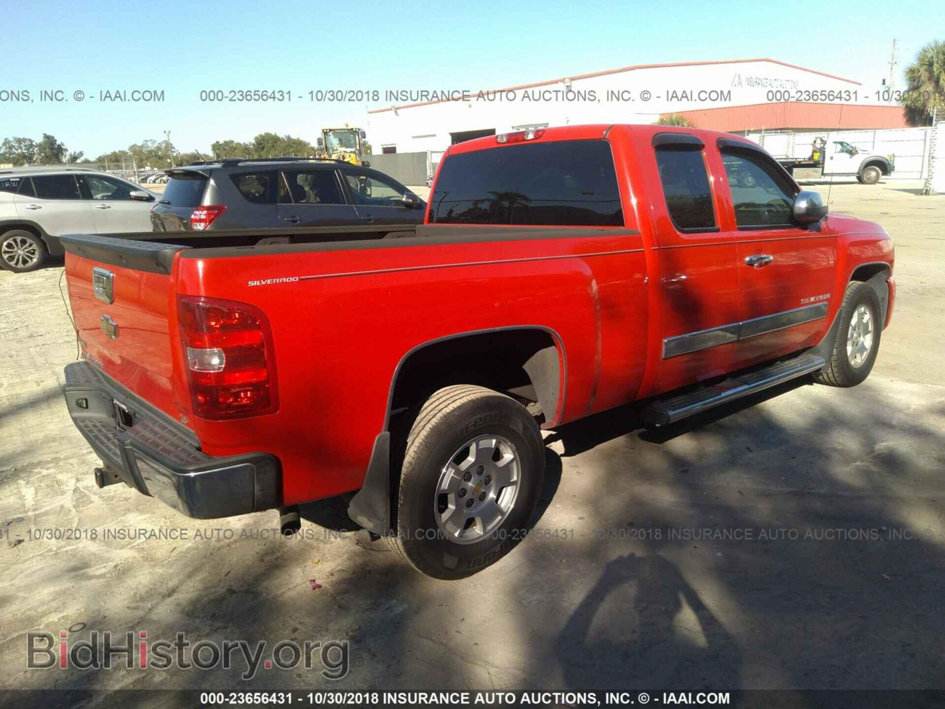 2010 CHEVROLET SILVERADO - VIN: 1GCSCREA1AZ183976 - Фото 4